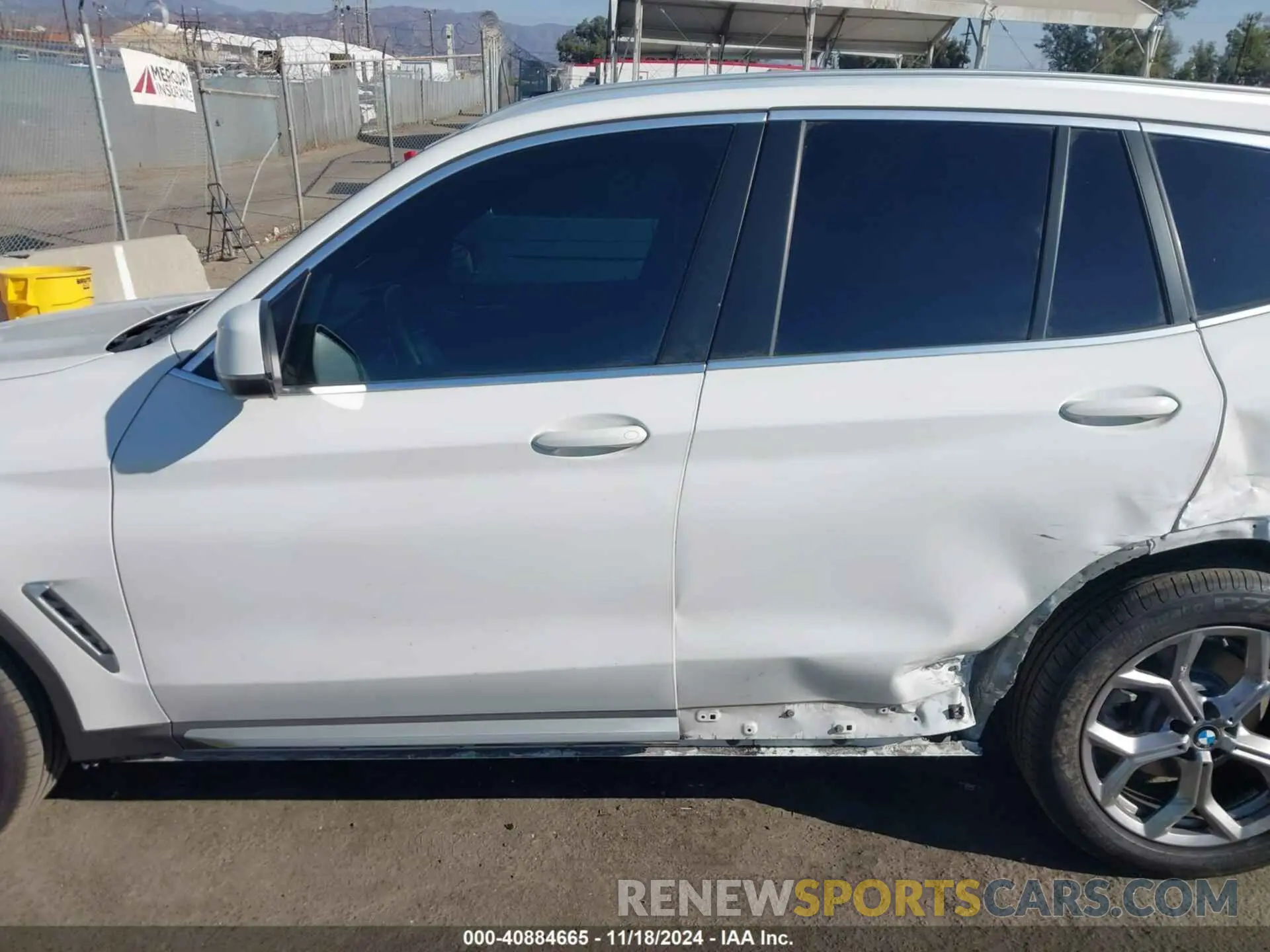 15 Photograph of a damaged car 5UX43DP07P9N54744 BMW X3 2023