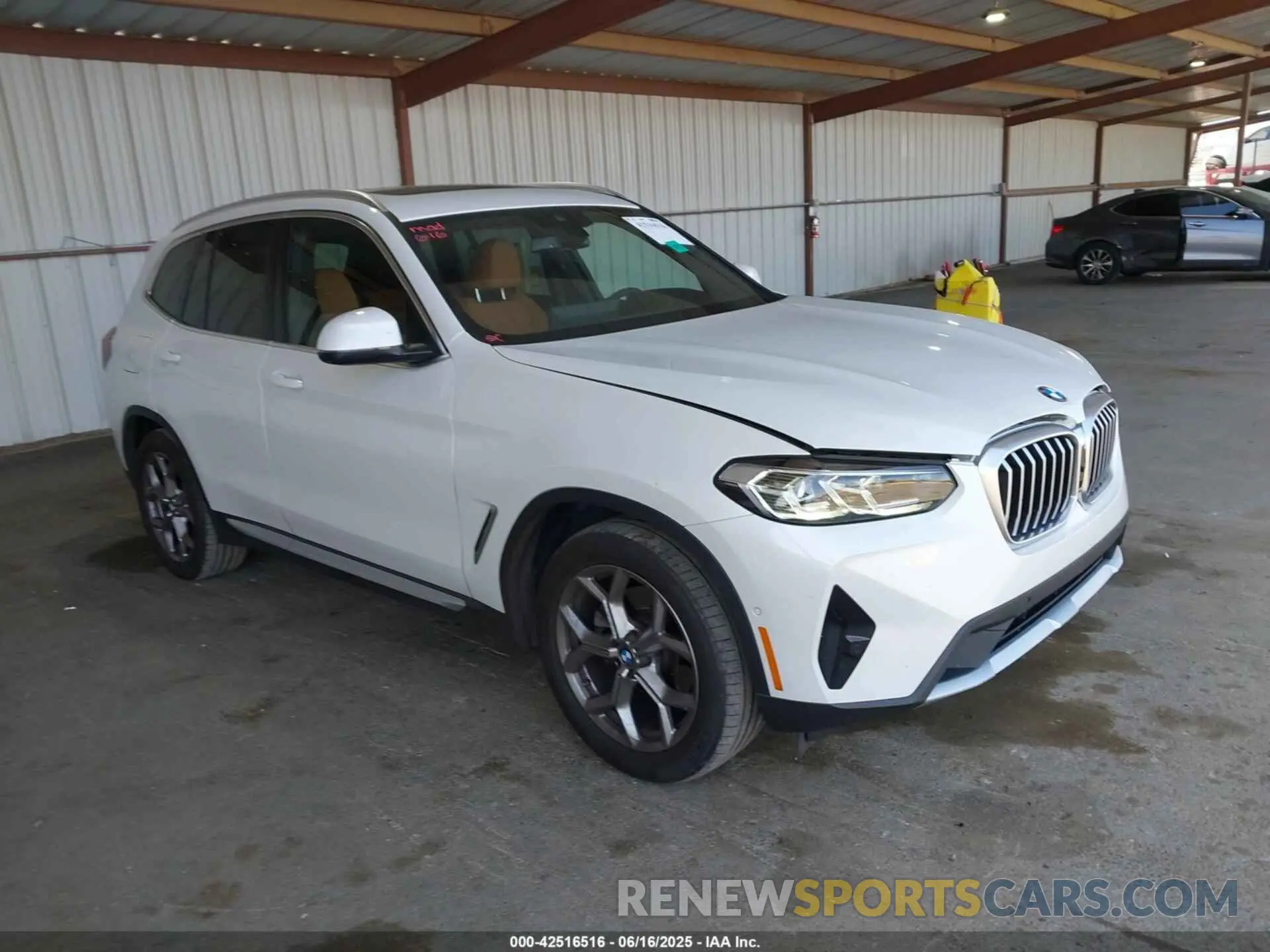 1 Photograph of a damaged car 5UX43DP07P9N78249 BMW X3 2023