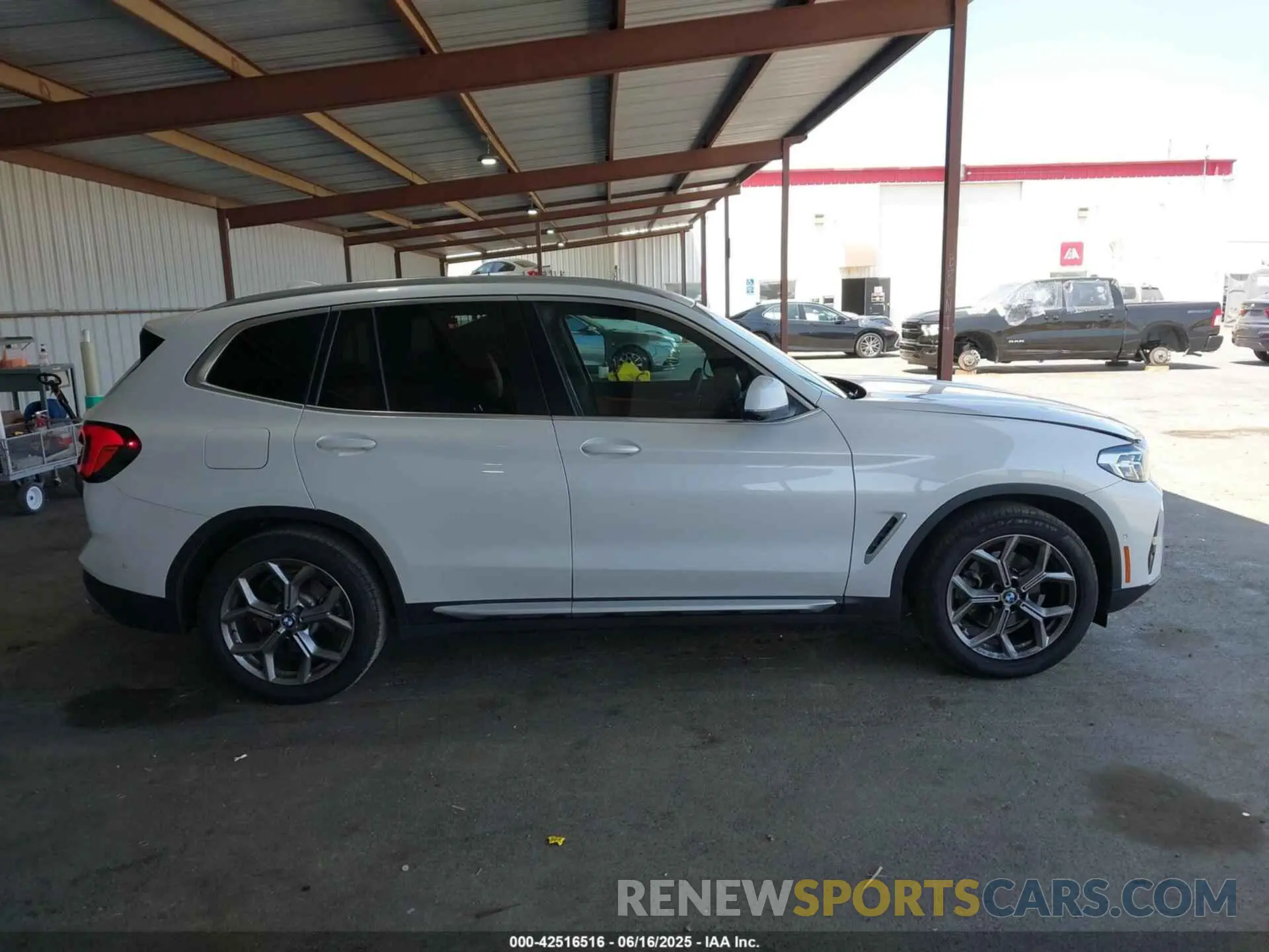 13 Photograph of a damaged car 5UX43DP07P9N78249 BMW X3 2023