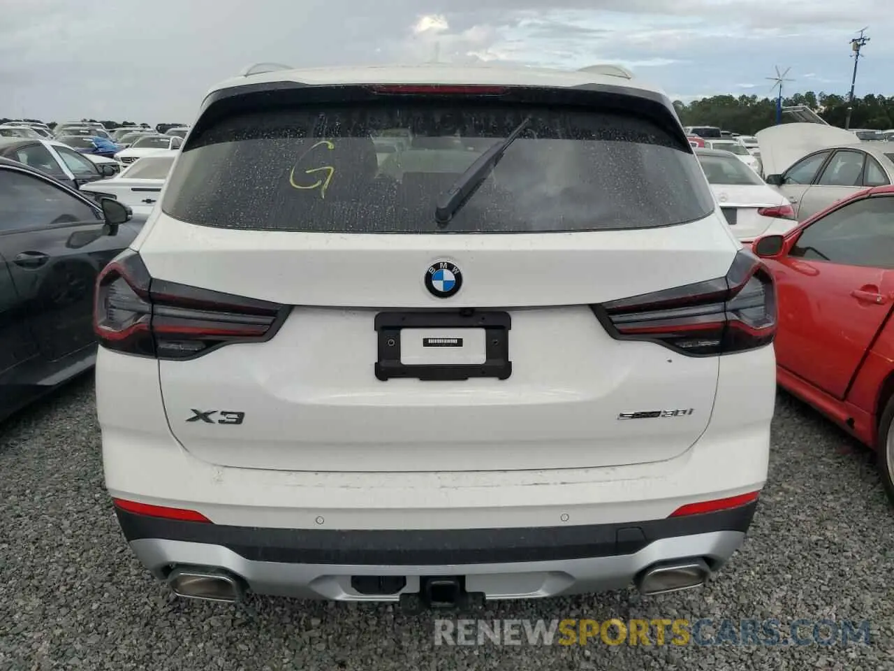 6 Photograph of a damaged car 5UX43DP08P9S90109 BMW X3 2023