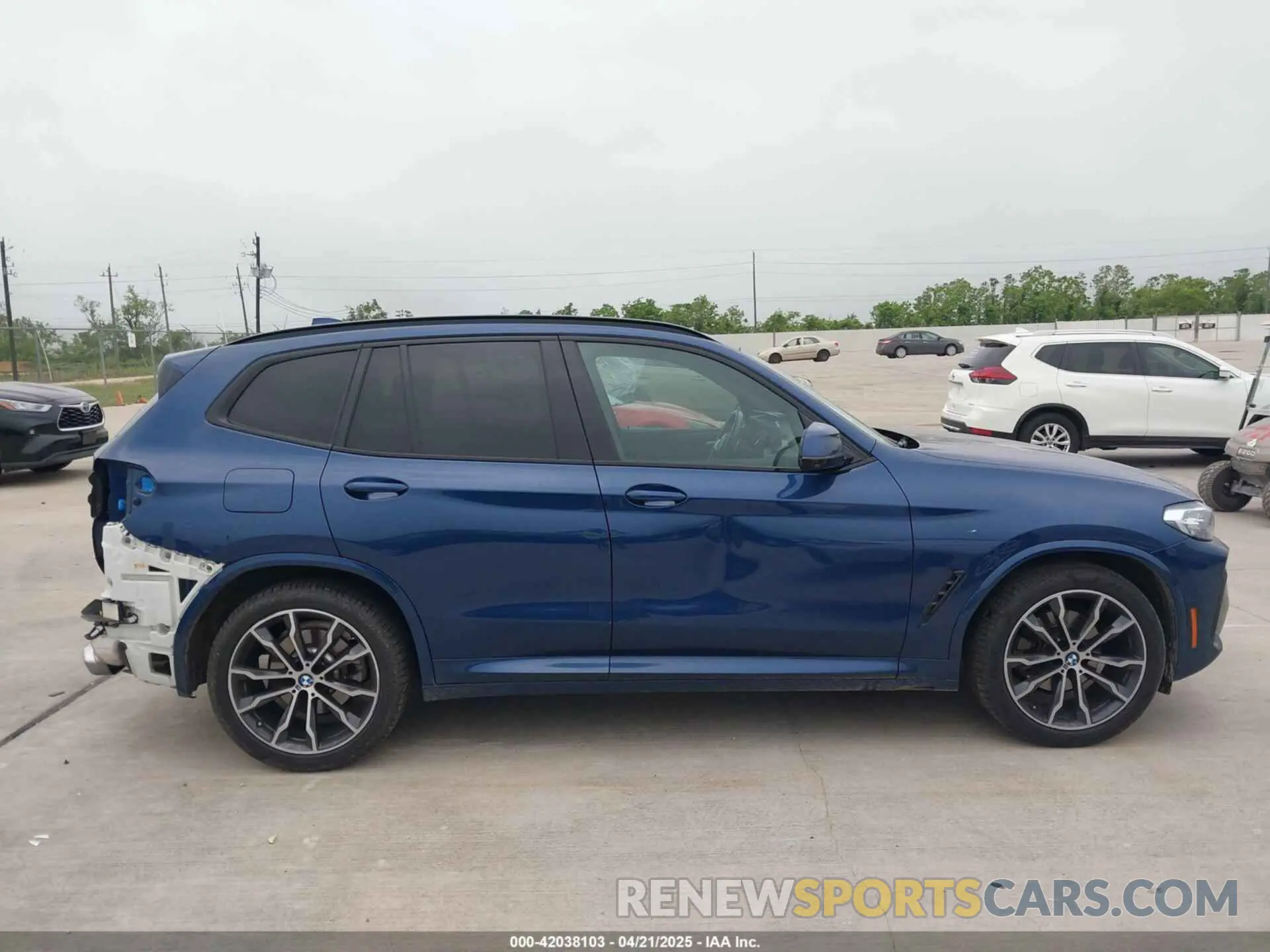 14 Photograph of a damaged car 5UX43DP09P9N67012 BMW X3 2023