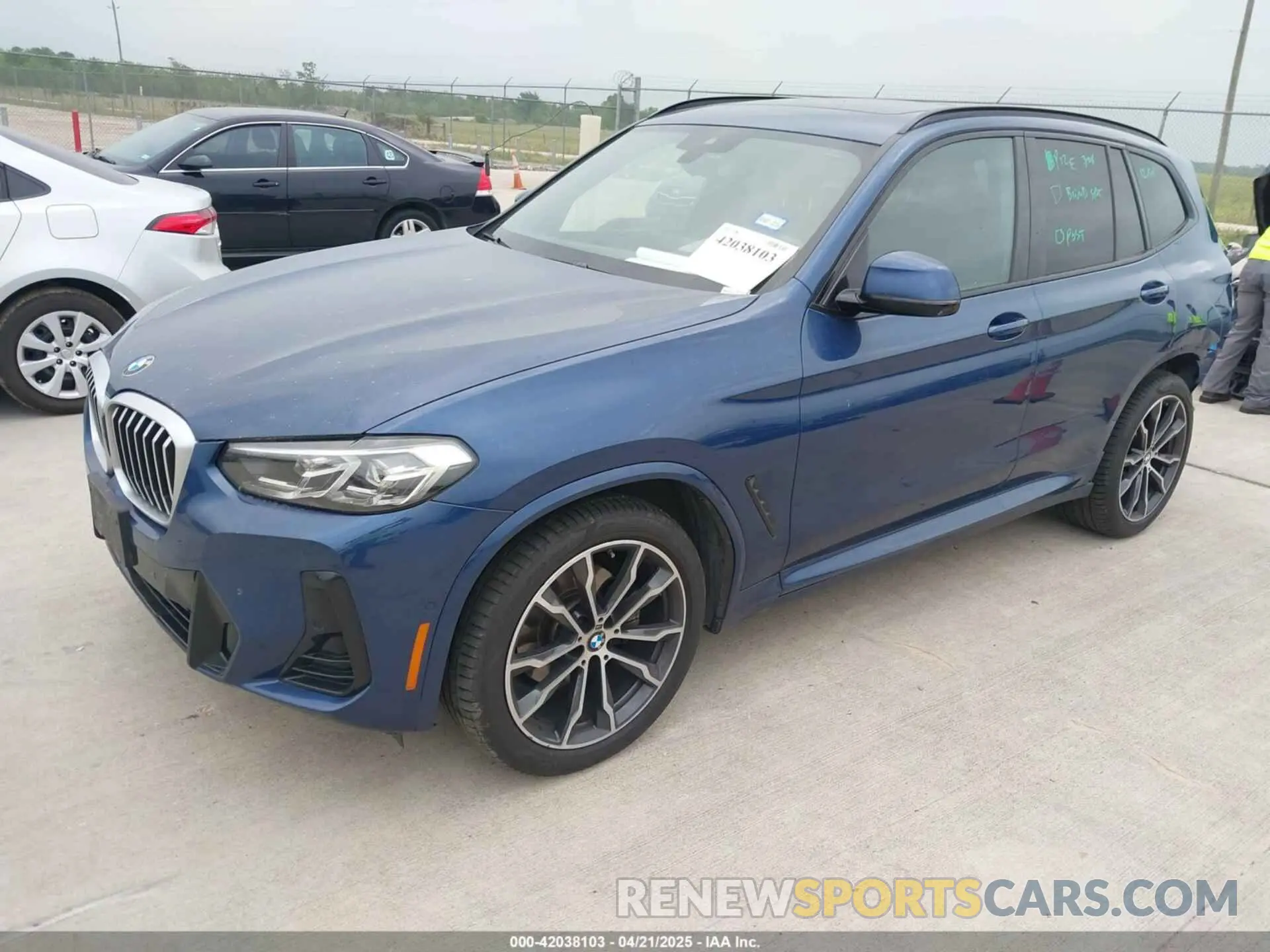 2 Photograph of a damaged car 5UX43DP09P9N67012 BMW X3 2023