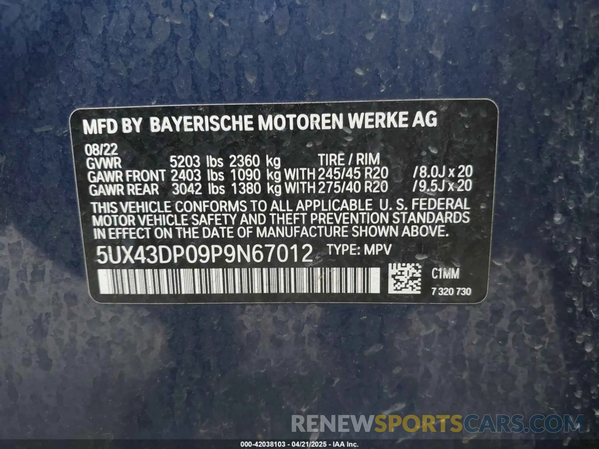 9 Photograph of a damaged car 5UX43DP09P9N67012 BMW X3 2023