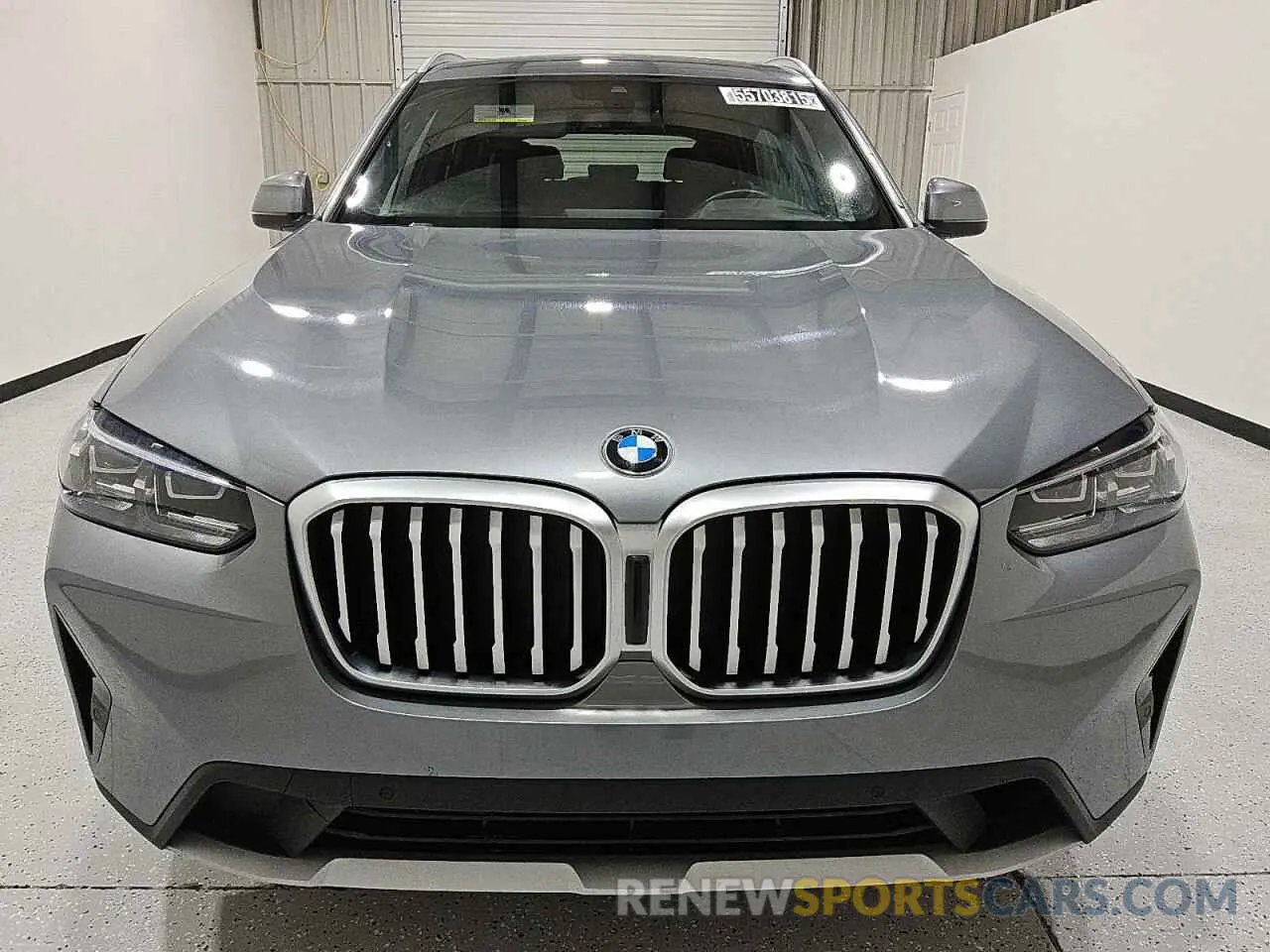 5 Photograph of a damaged car 5UX43DP09P9S77935 BMW X3 2023
