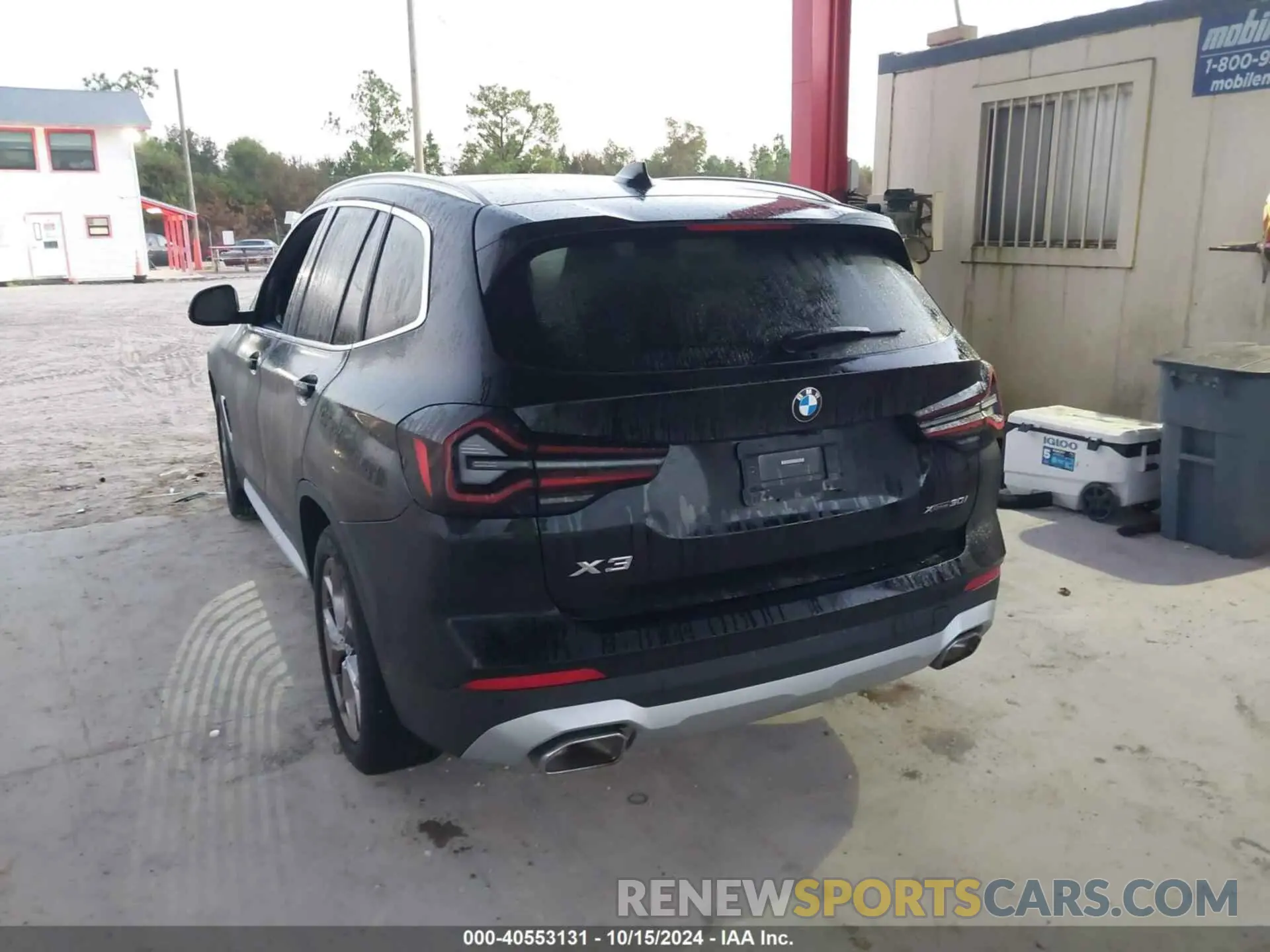 3 Photograph of a damaged car 5UX53DP00P9N76170 BMW X3 2023