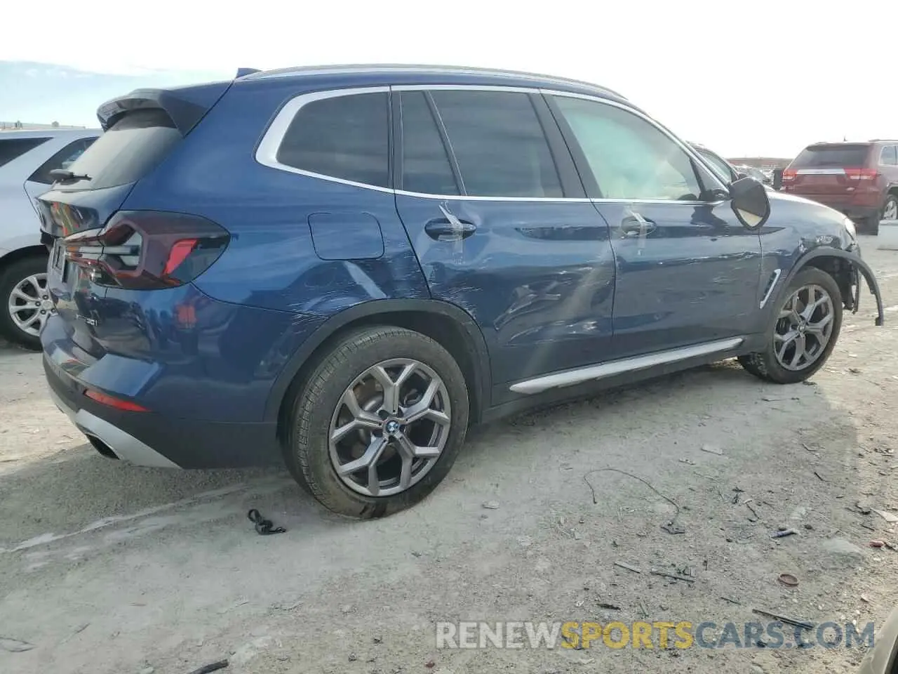 3 Photograph of a damaged car 5UX53DP00P9N79781 BMW X3 2023