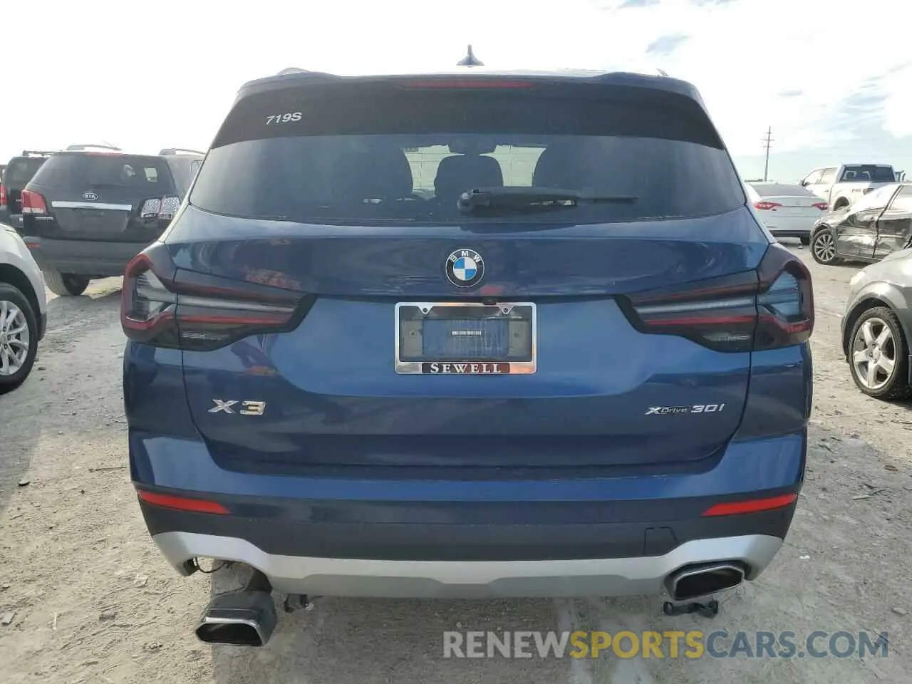 6 Photograph of a damaged car 5UX53DP00P9N79781 BMW X3 2023