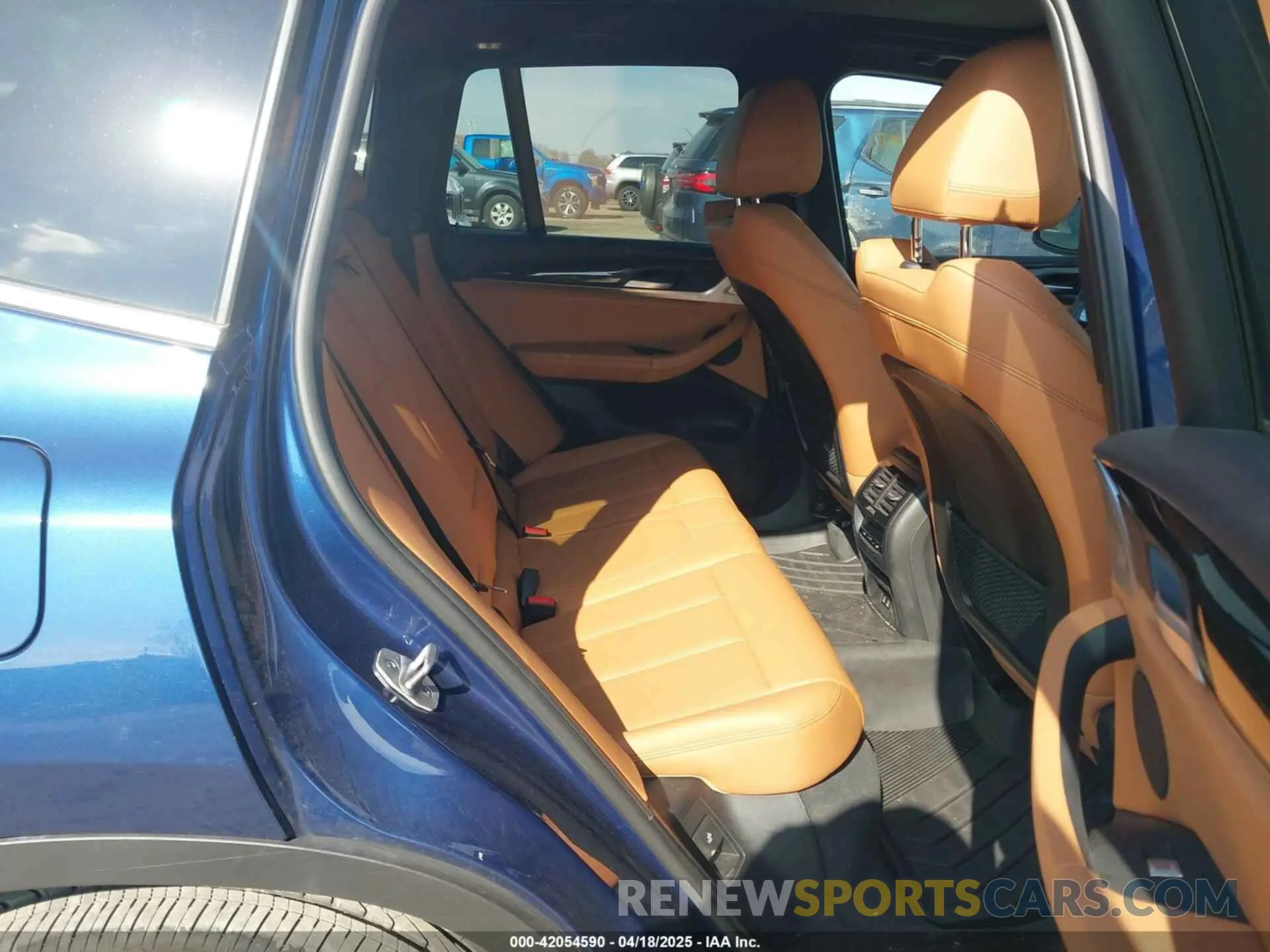 8 Photograph of a damaged car 5UX53DP00P9R59770 BMW X3 2023