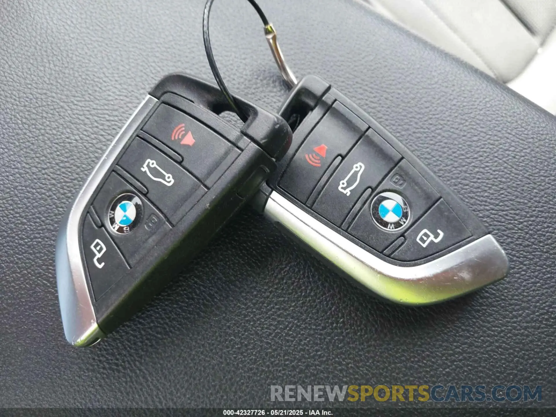 11 Photograph of a damaged car 5UX53DP00P9R81784 BMW X3 2023