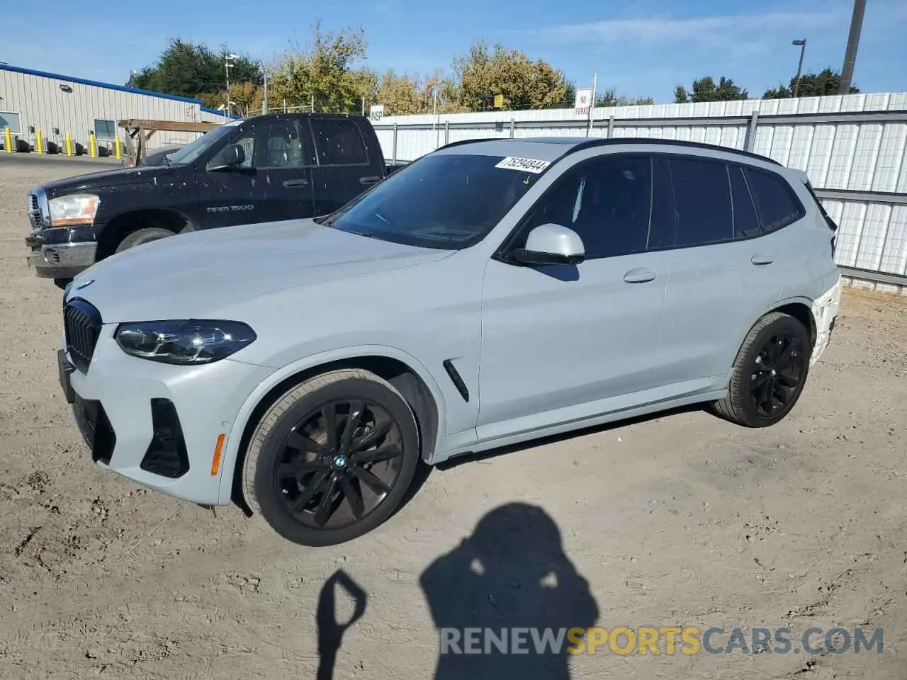 1 Photograph of a damaged car 5UX53DP01P9S04904 BMW X3 2023