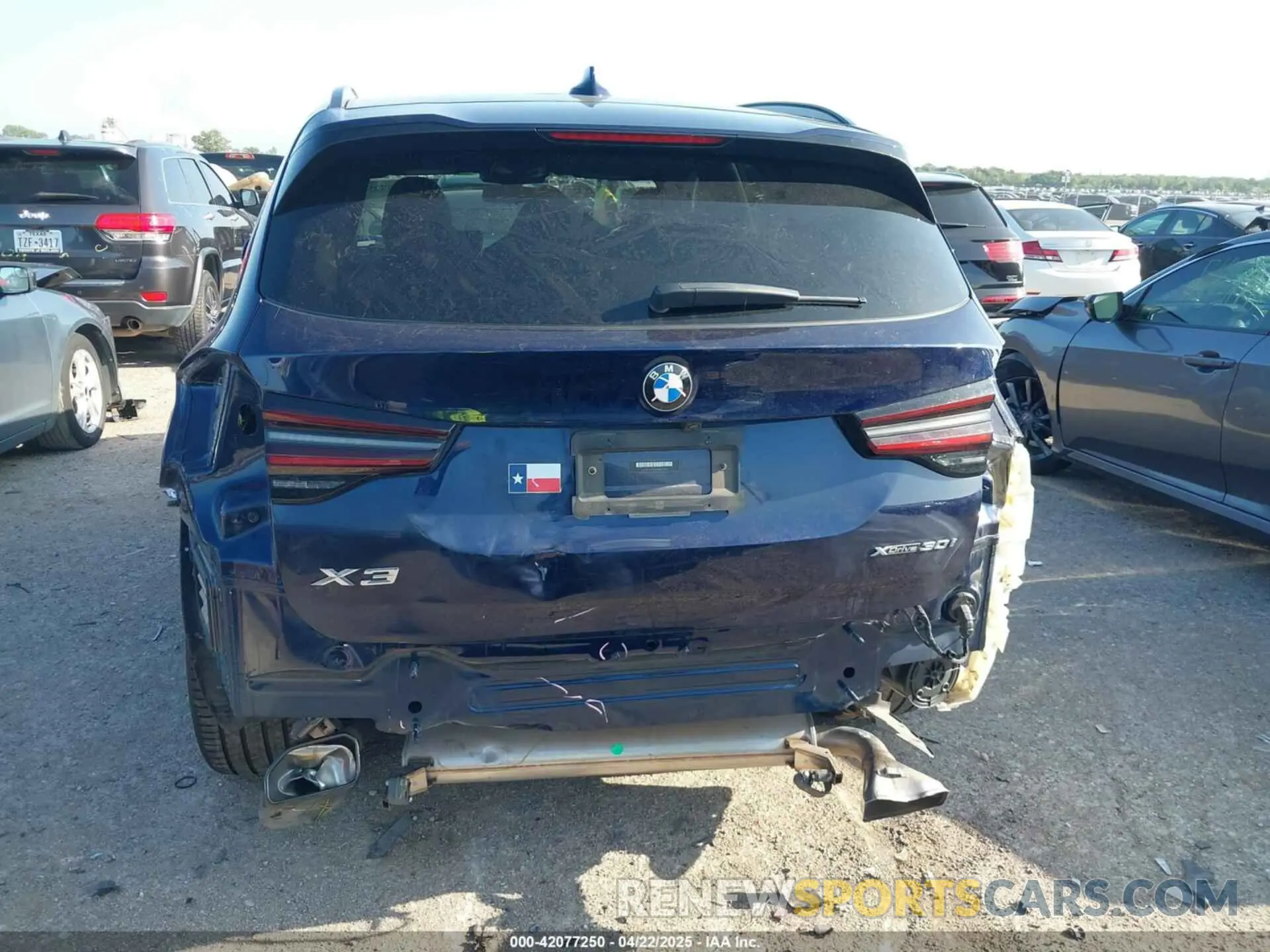 16 Photograph of a damaged car 5UX53DP03P9R64610 BMW X3 2023
