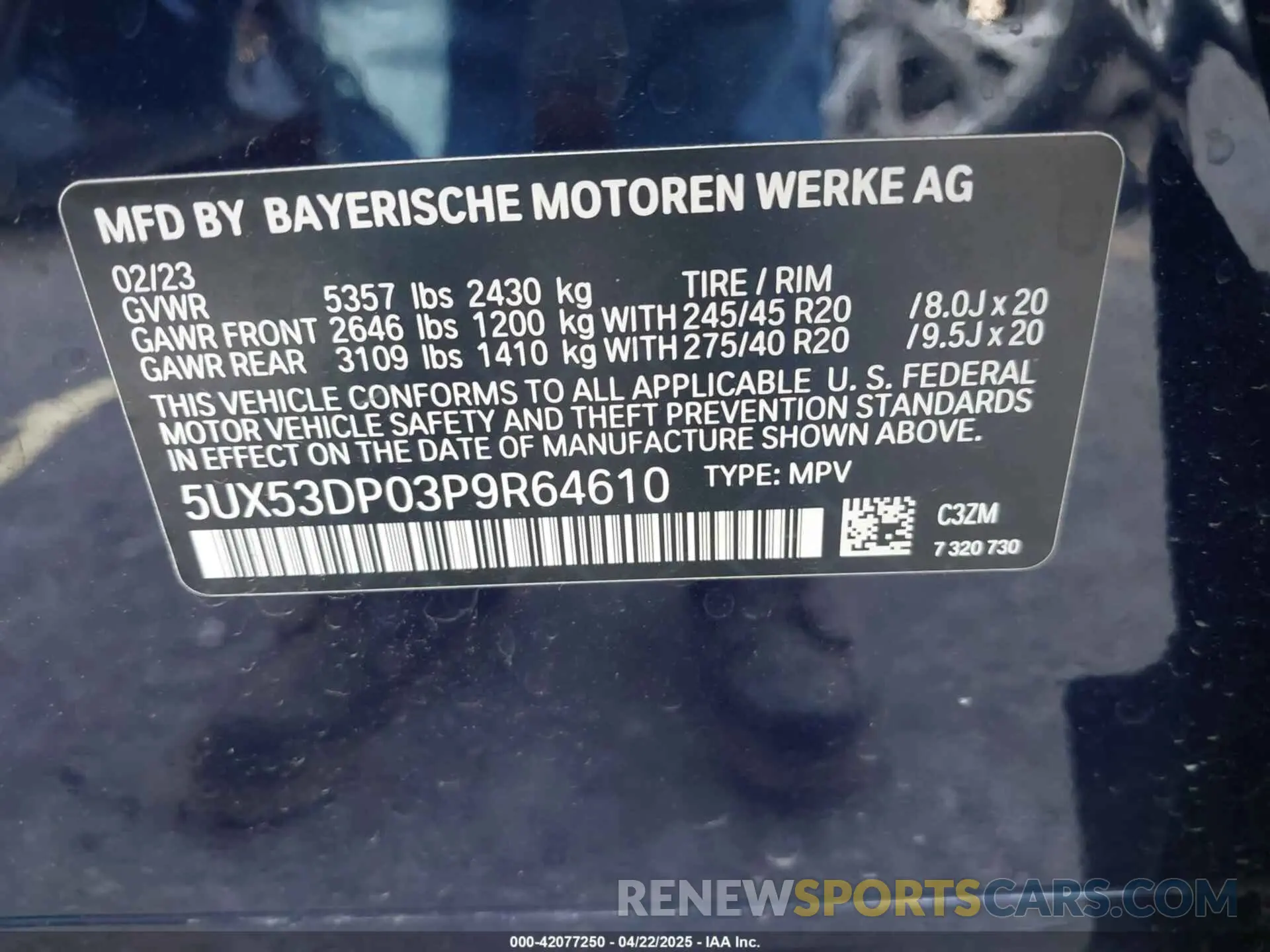 9 Photograph of a damaged car 5UX53DP03P9R64610 BMW X3 2023