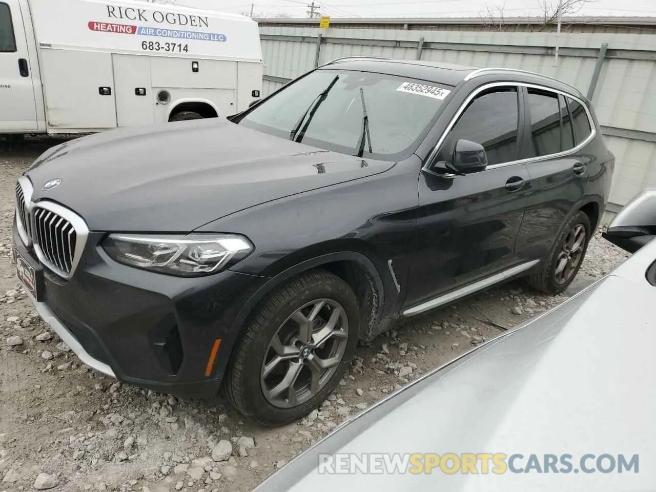 1 Photograph of a damaged car 5UX53DP04P9N51157 BMW X3 2023