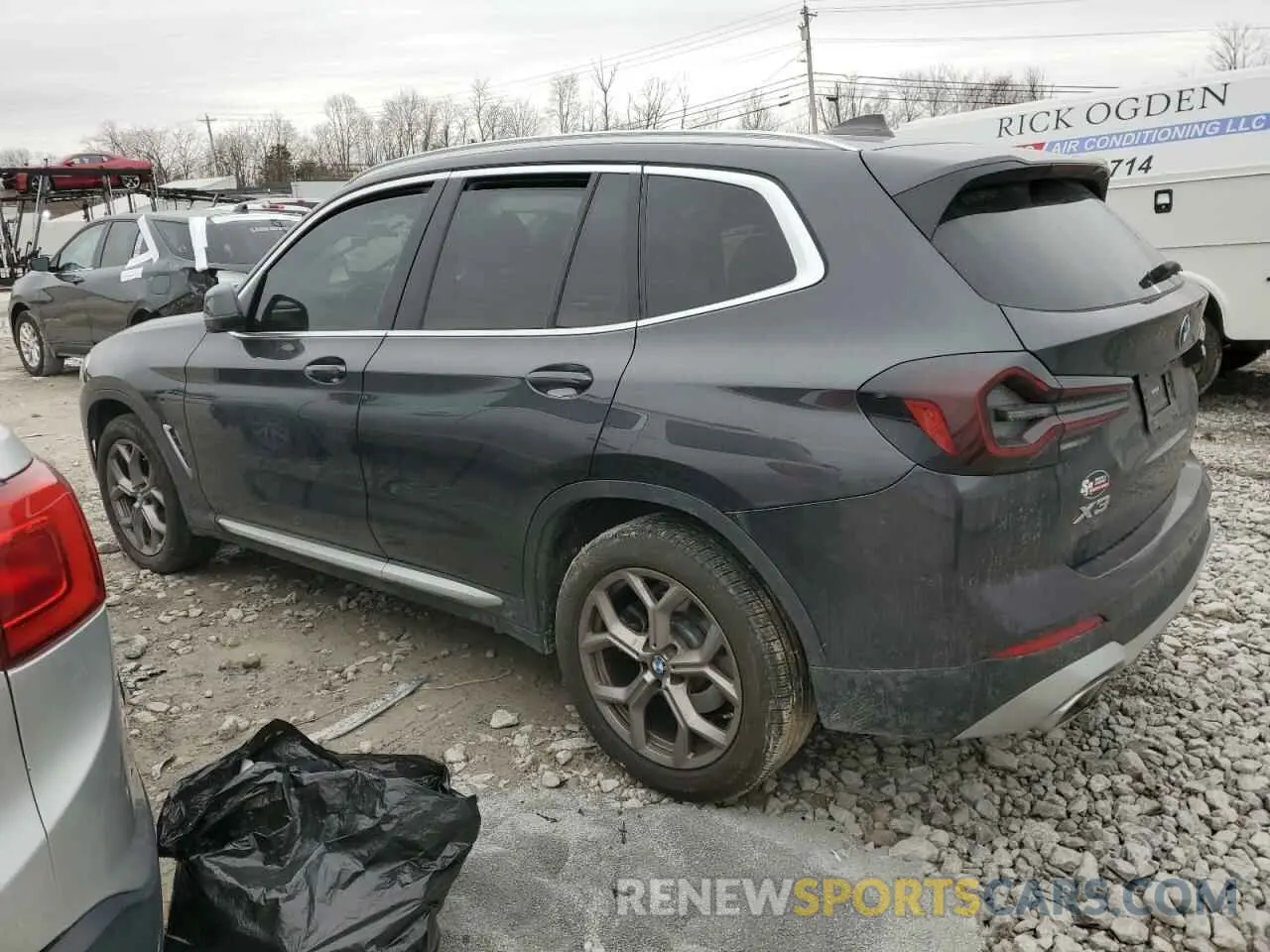2 Photograph of a damaged car 5UX53DP04P9N51157 BMW X3 2023