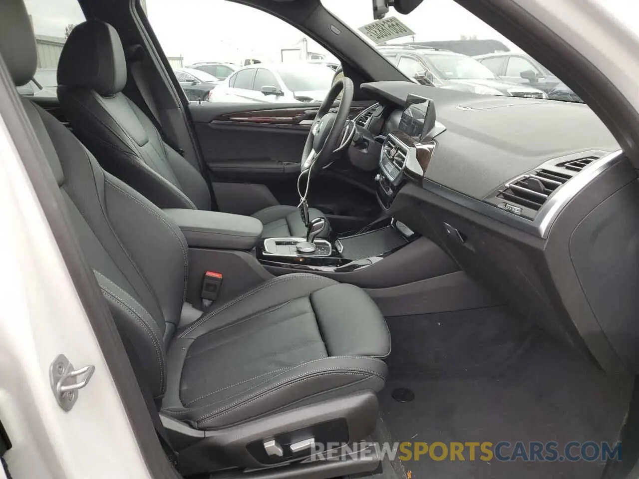 5 Photograph of a damaged car 5UX53DP04P9N75488 BMW X3 2023