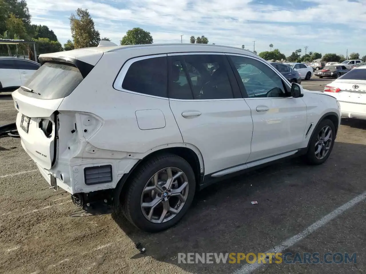 3 Photograph of a damaged car 5UX53DP04P9P09691 BMW X3 2023