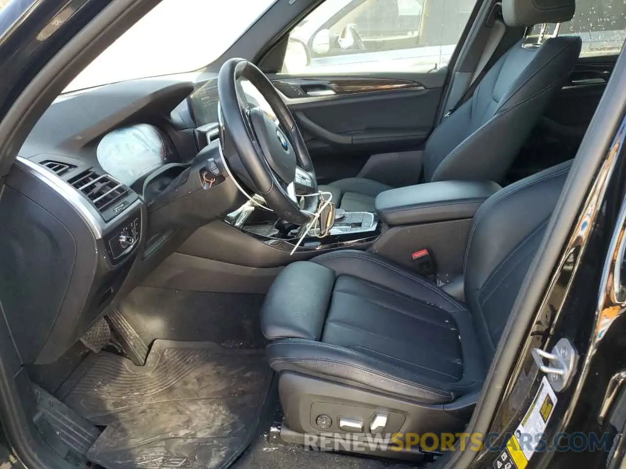 7 Photograph of a damaged car 5UX53DP04P9R28571 BMW X3 2023
