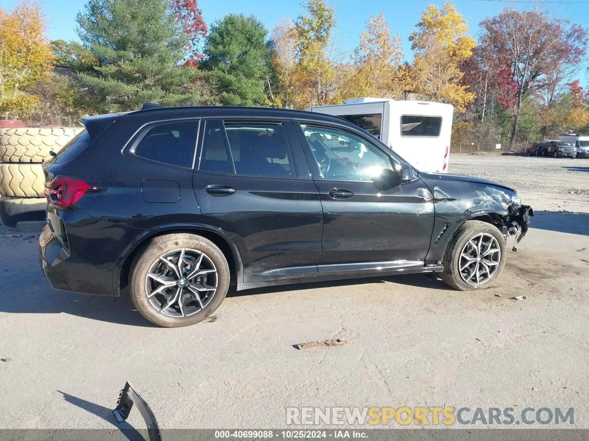 13 Photograph of a damaged car 5UX53DP04P9S20059 BMW X3 2023