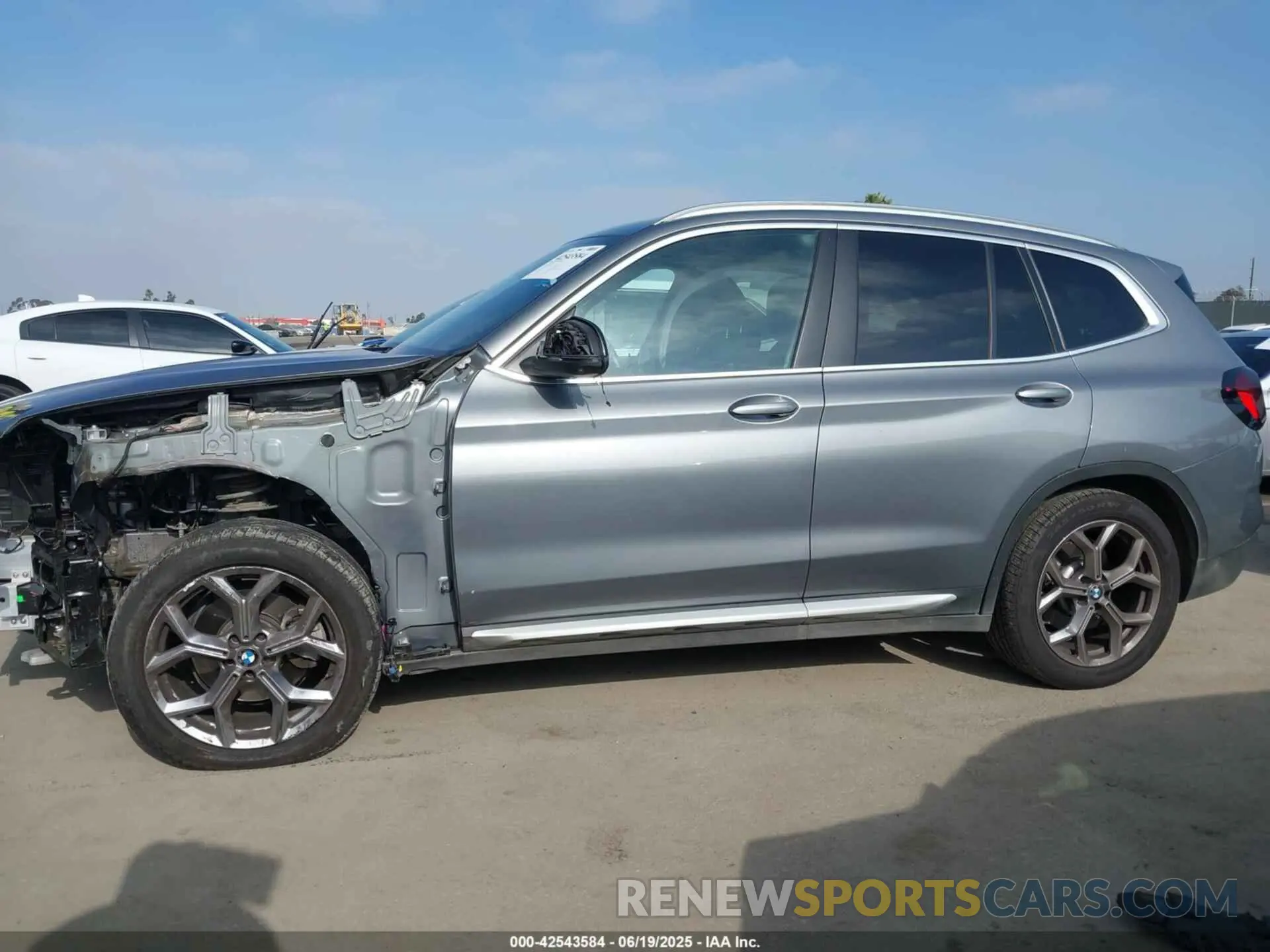 15 Photograph of a damaged car 5UX53DP06P9R51057 BMW X3 2023
