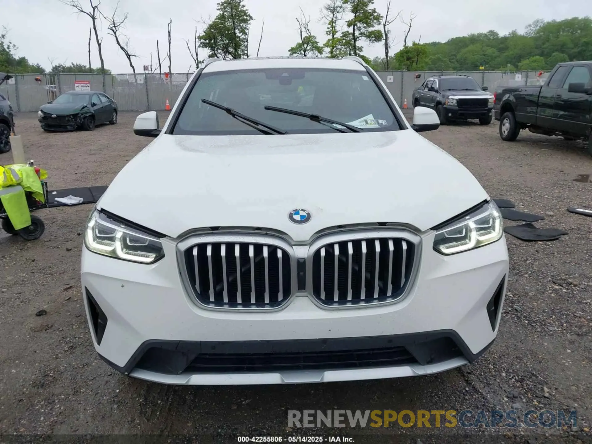 11 Photograph of a damaged car 5UX53DP06P9S88542 BMW X3 2023