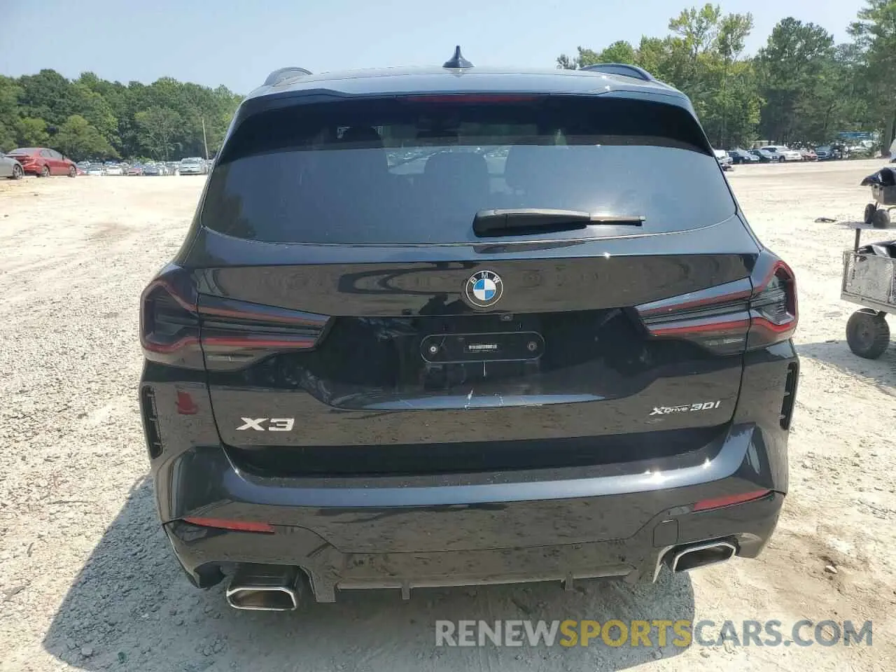 6 Photograph of a damaged car 5UX53DP08P9N60296 BMW X3 2023