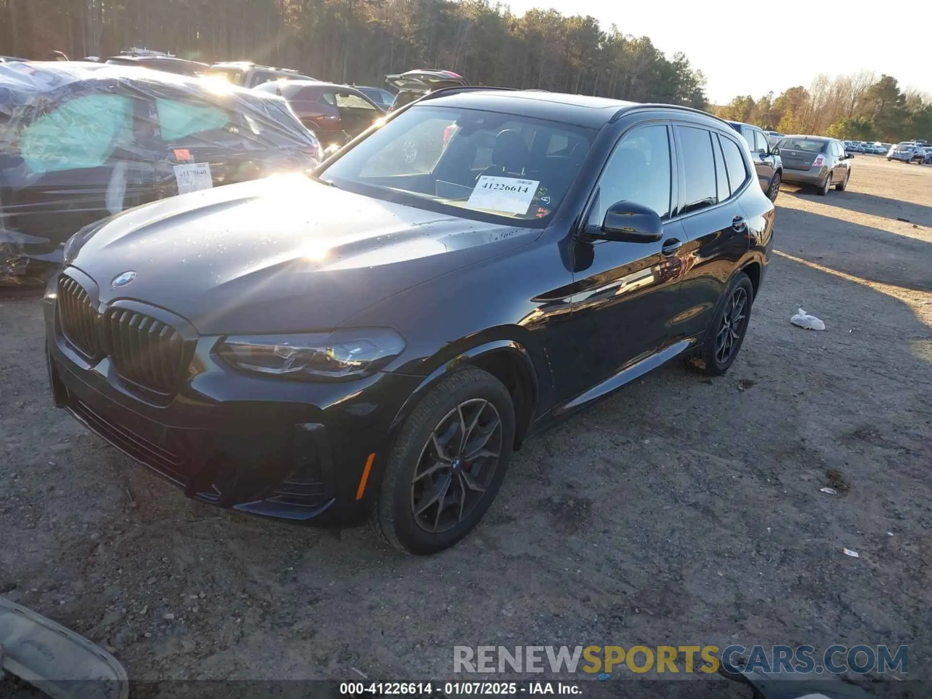 2 Photograph of a damaged car 5UX53DP08P9N89250 BMW X3 2023