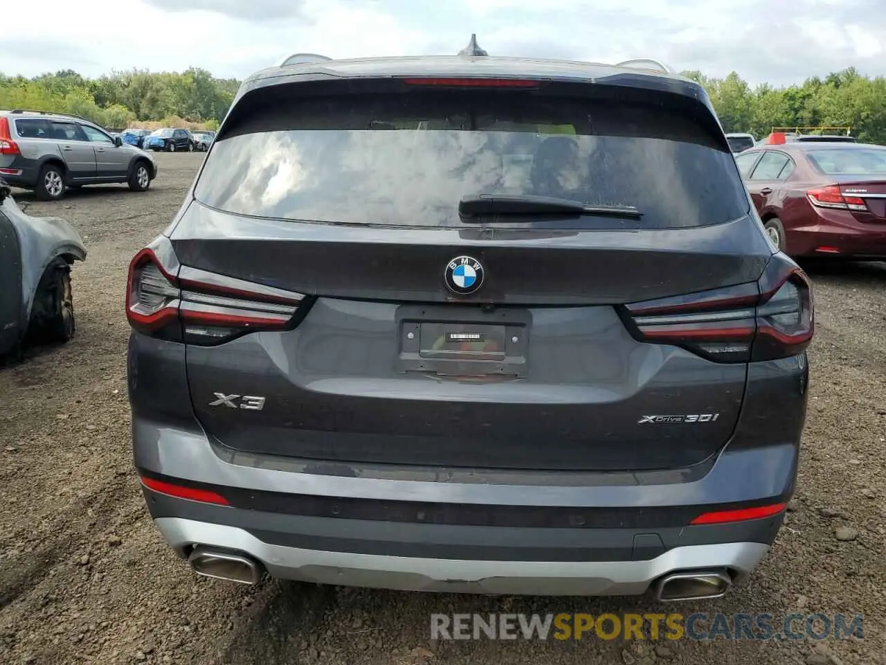 6 Photograph of a damaged car 5UX53DP08P9R13541 BMW X3 2023