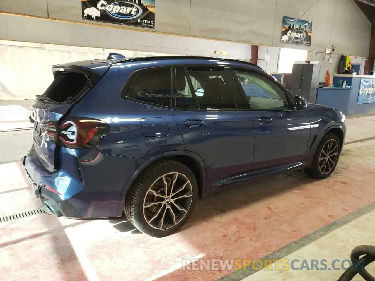 3 Photograph of a damaged car 5UX53DP09P9P76349 BMW X3 2023