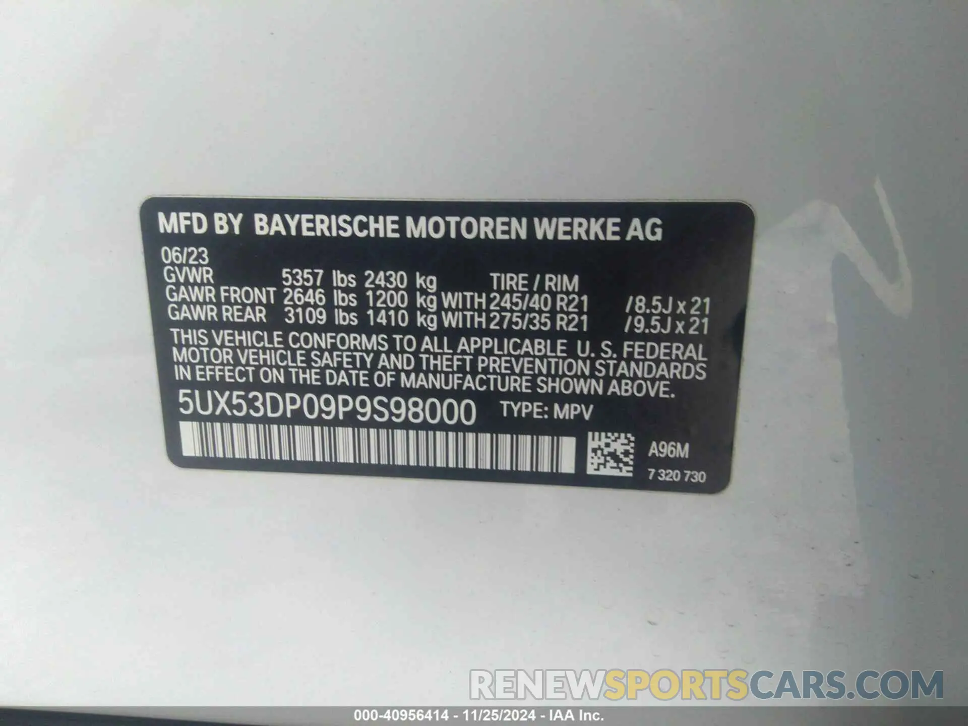 9 Photograph of a damaged car 5UX53DP09P9S98000 BMW X3 2023