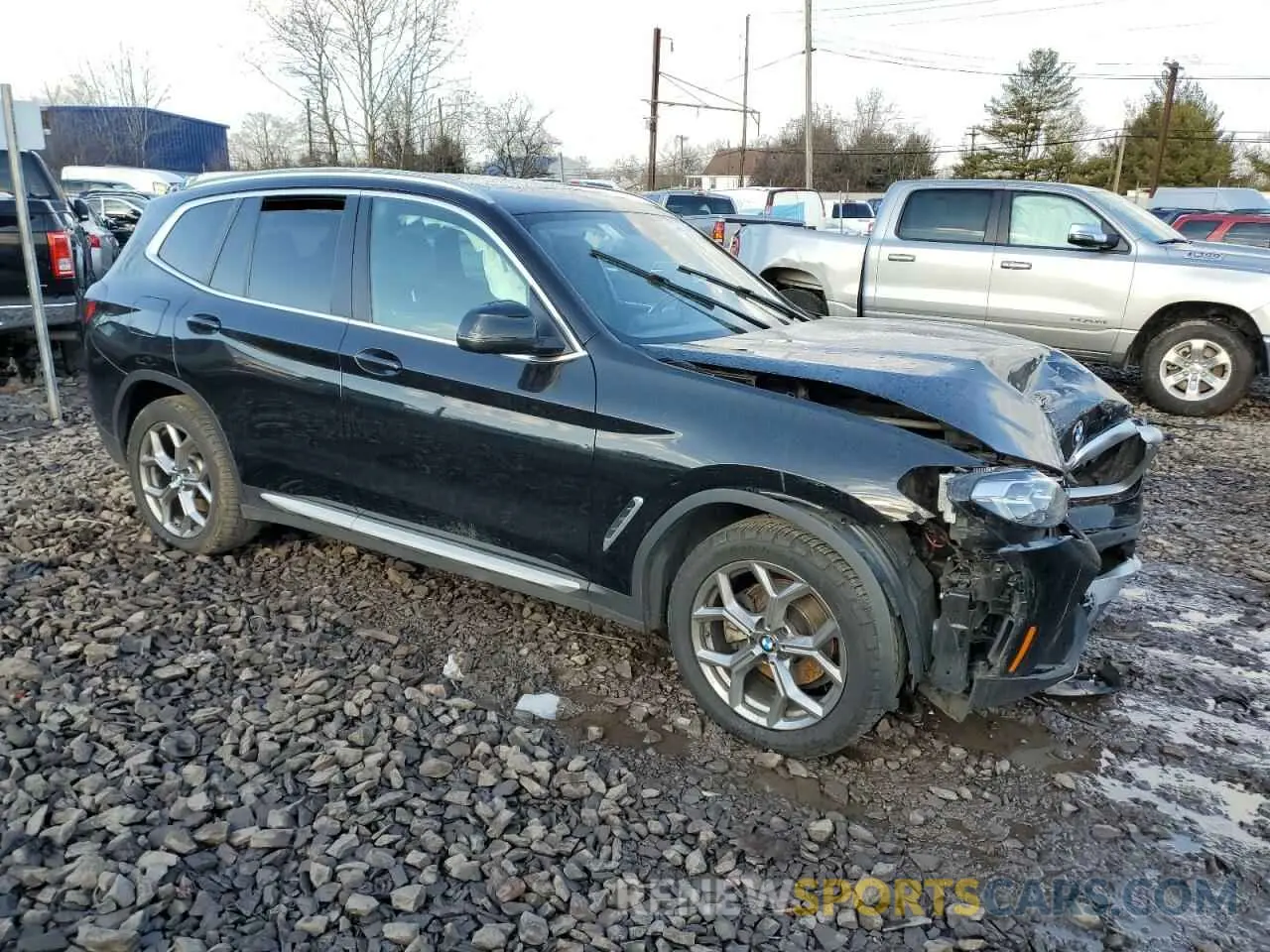 4 Photograph of a damaged car 5UX53DP0XP9R82067 BMW X3 2023