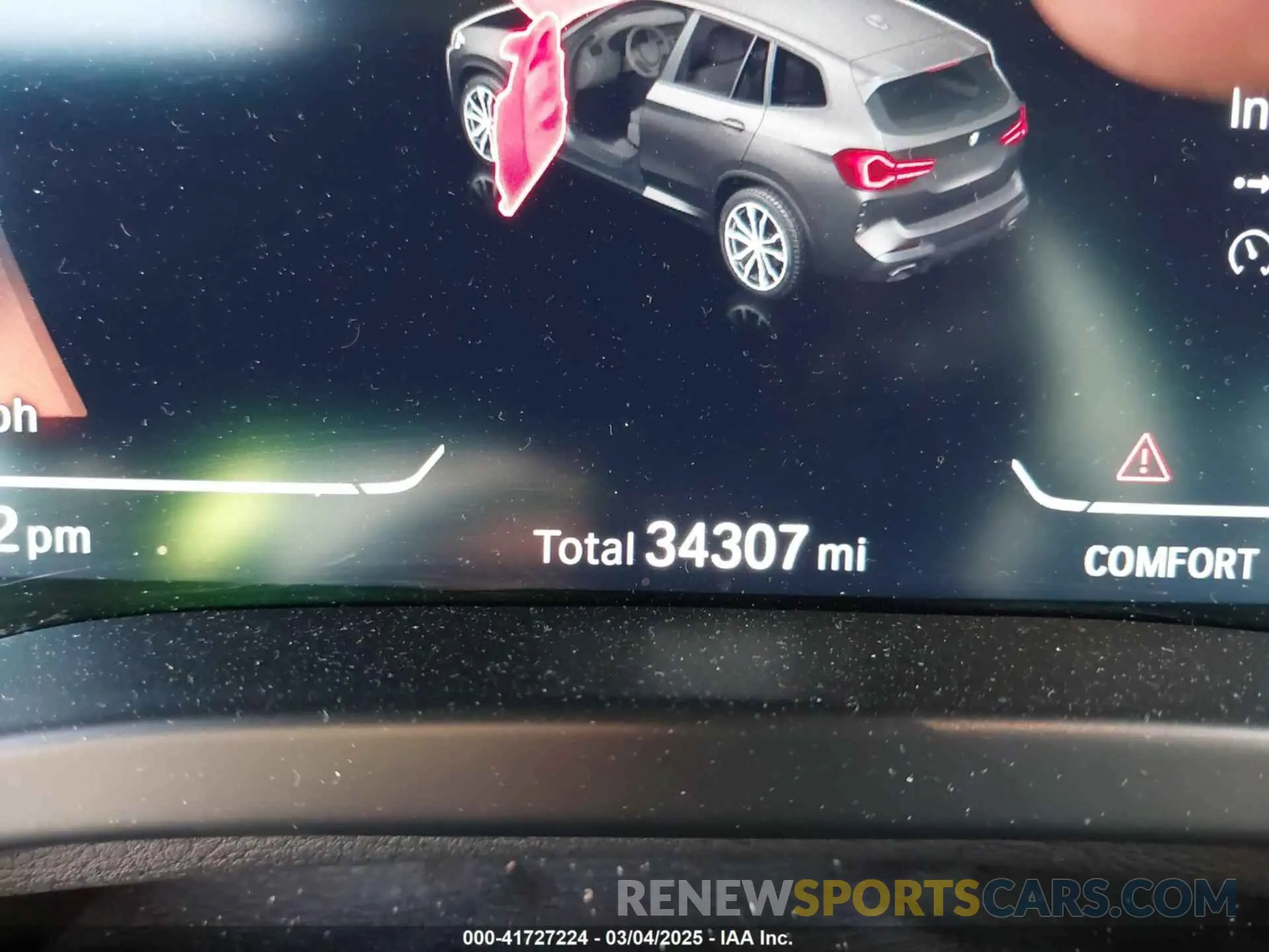 15 Photograph of a damaged car 5UX53DP0XP9S84526 BMW X3 2023