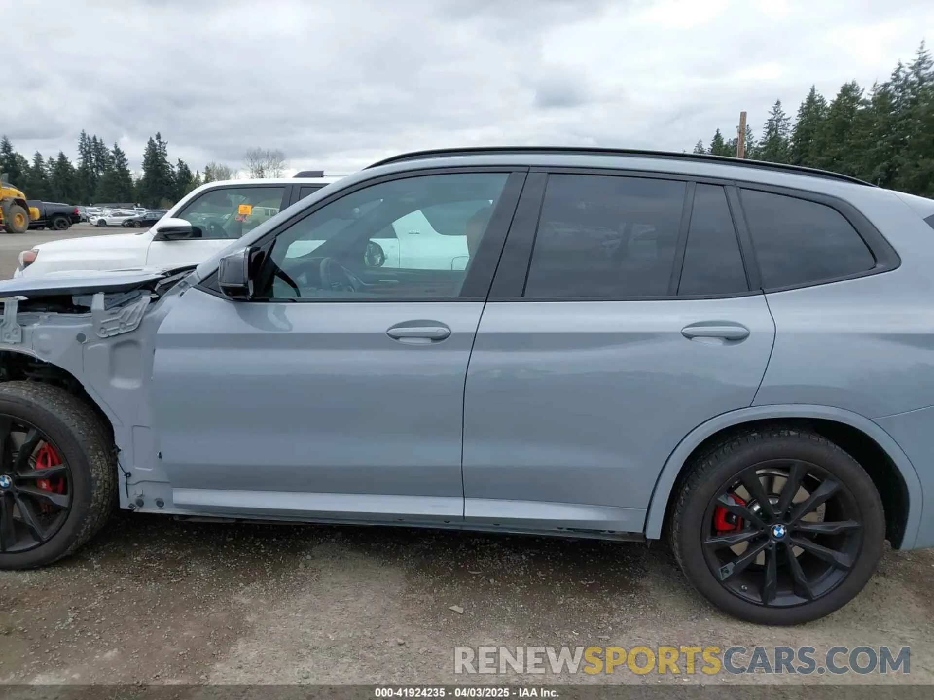 15 Photograph of a damaged car 5UX83DP00P9R87761 BMW X3 2023