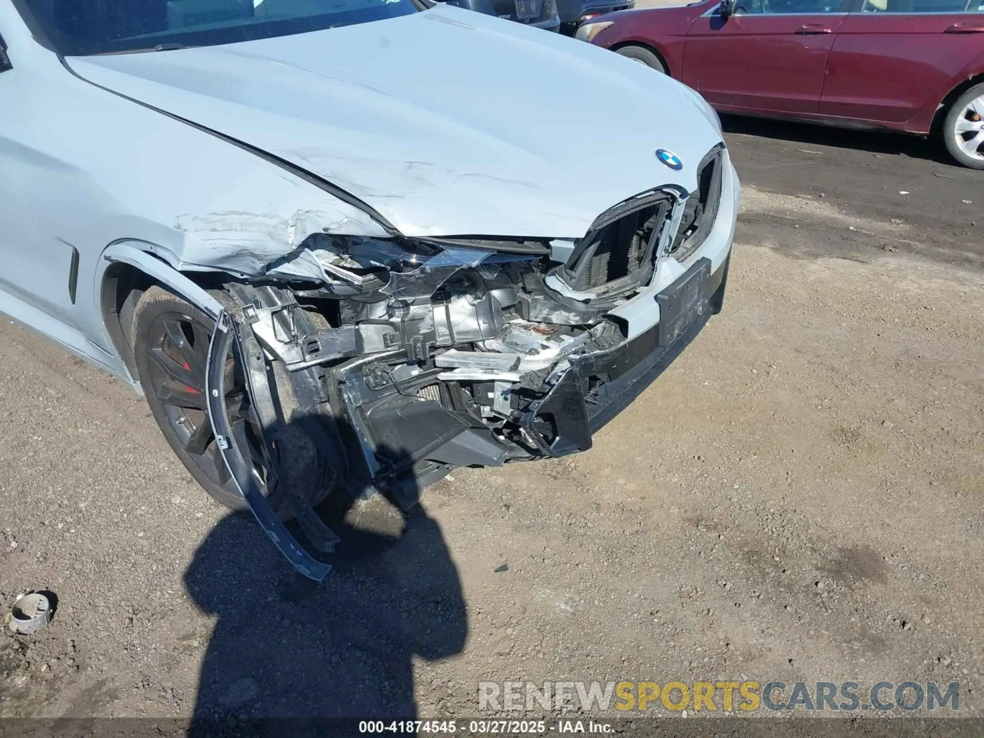 6 Photograph of a damaged car 5UX83DP00P9S73435 BMW X3 2023