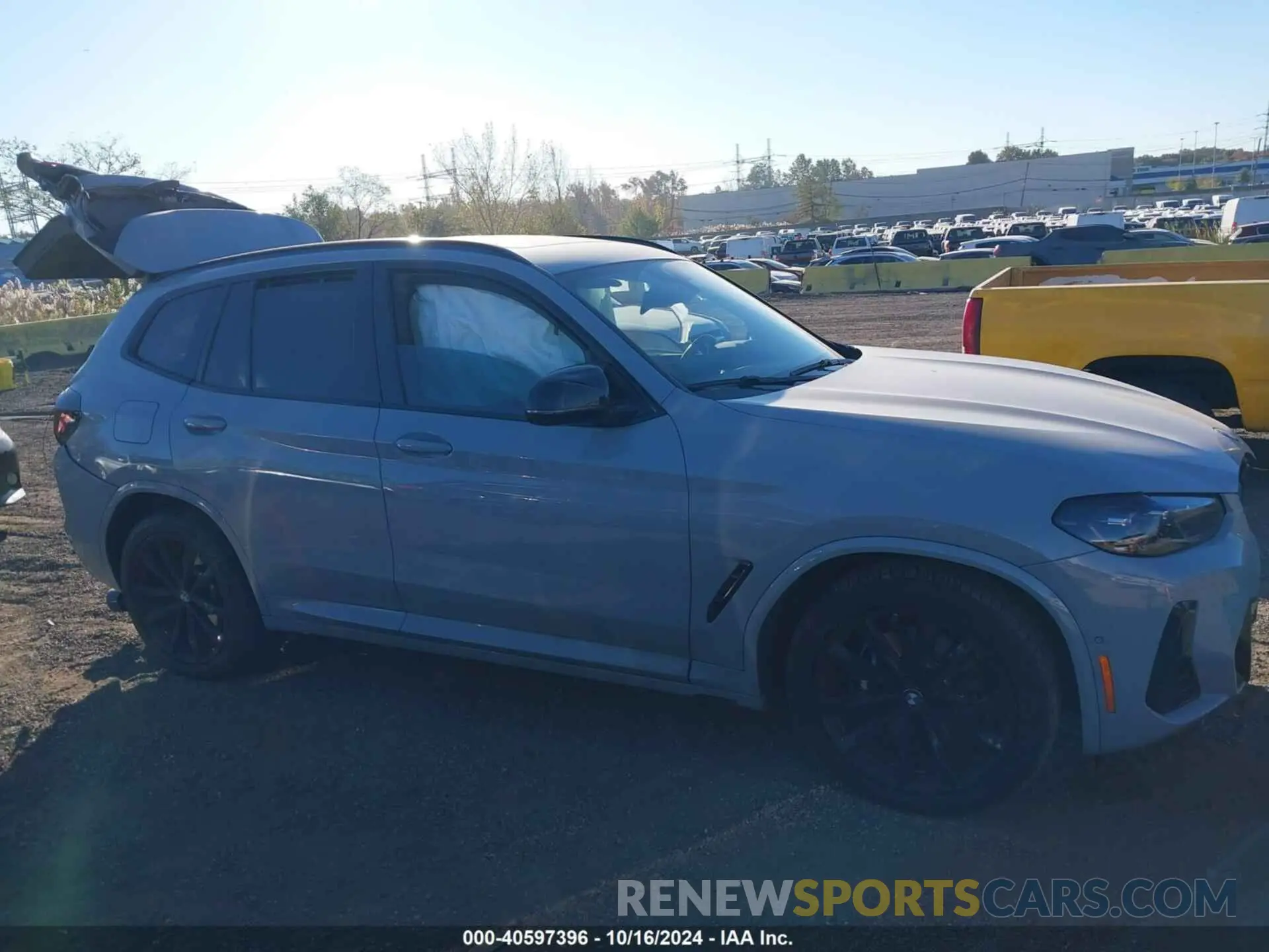 13 Photograph of a damaged car 5UX83DP00P9T15862 BMW X3 2023