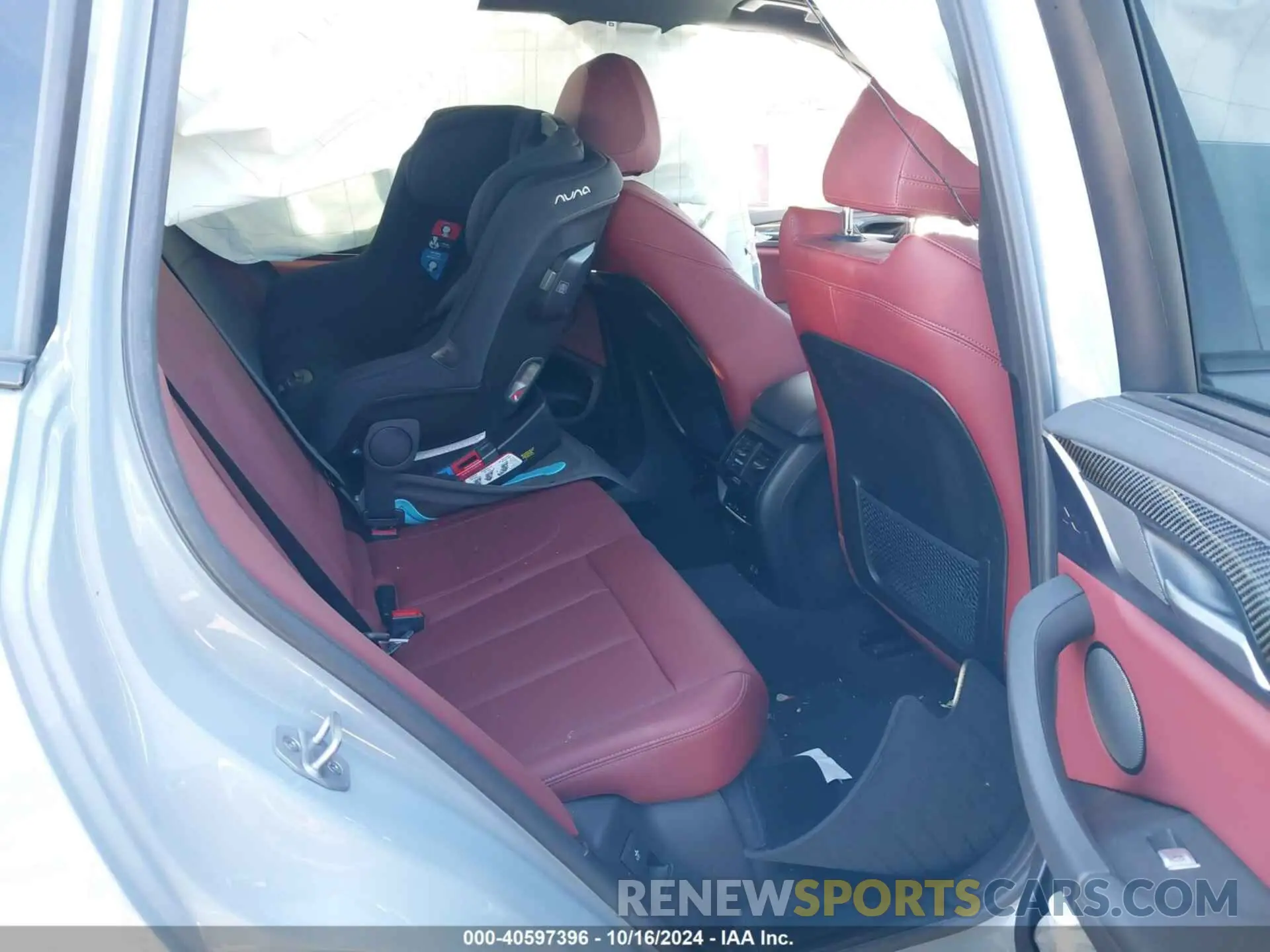 8 Photograph of a damaged car 5UX83DP00P9T15862 BMW X3 2023