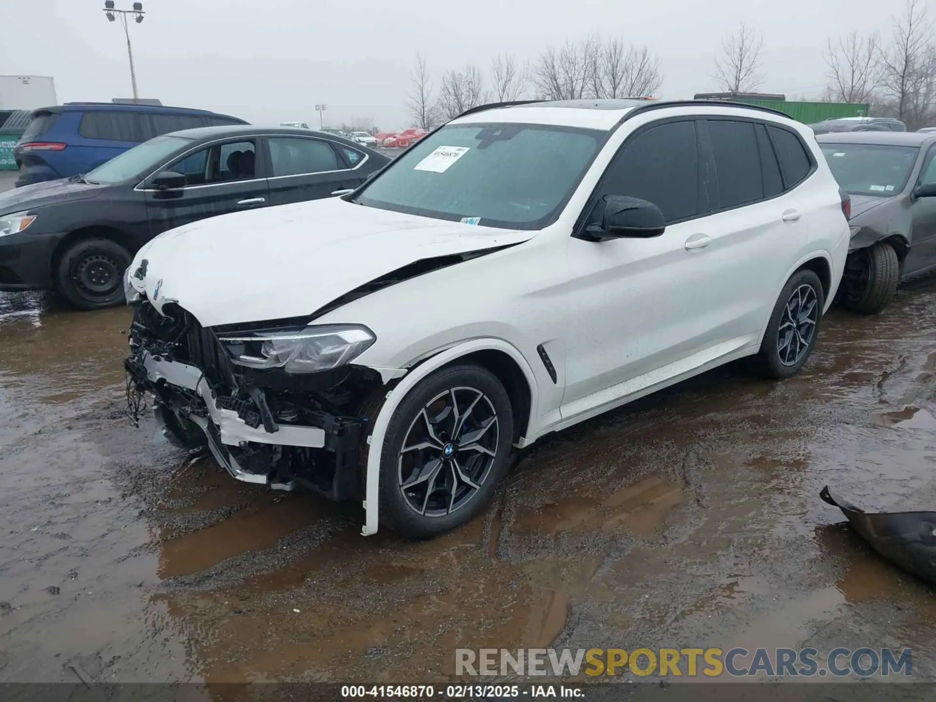 2 Photograph of a damaged car 5UX83DP07P9S24703 BMW X3 2023