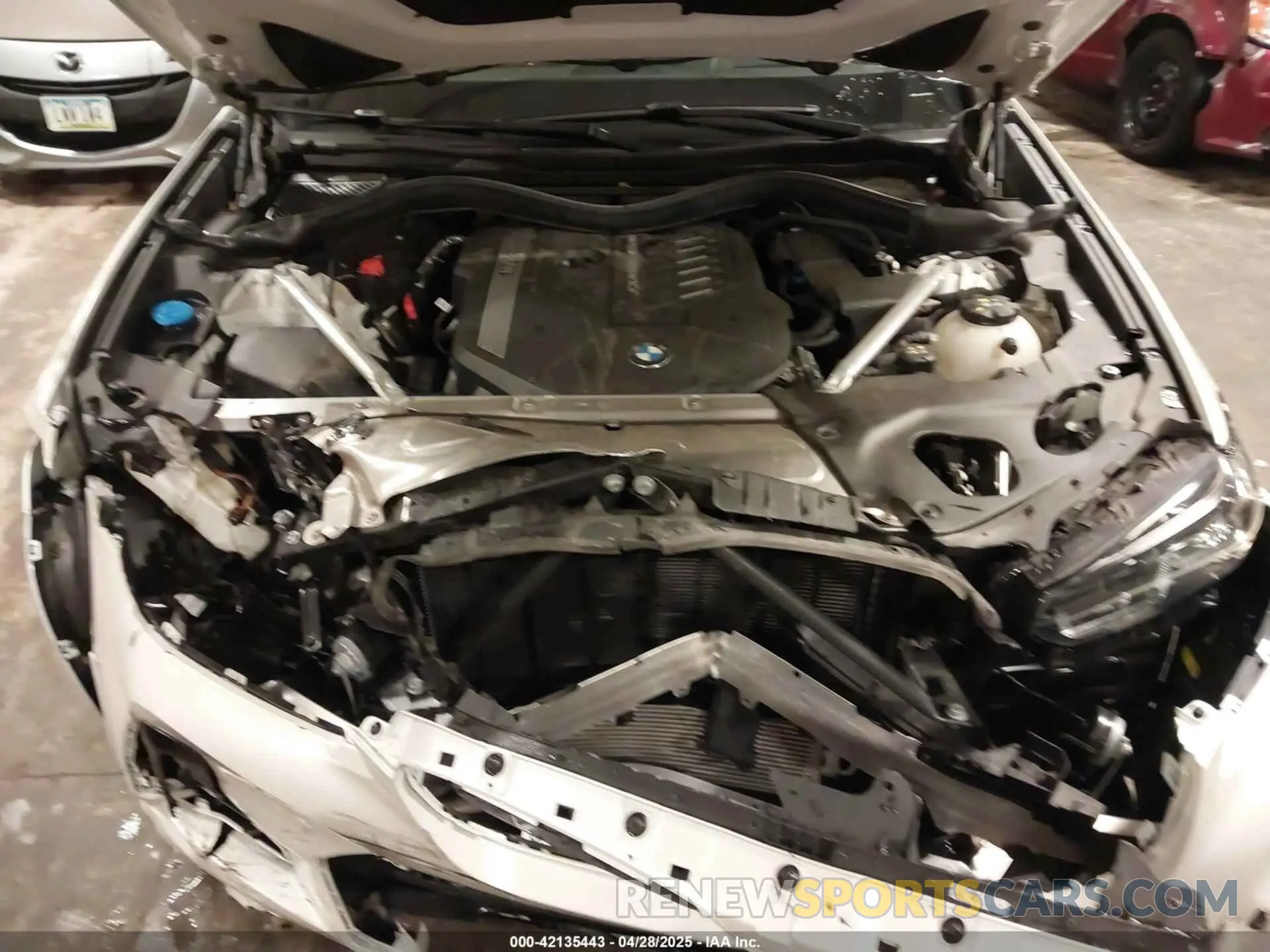 10 Photograph of a damaged car 5UX83DP0XP9T33821 BMW X3 2023