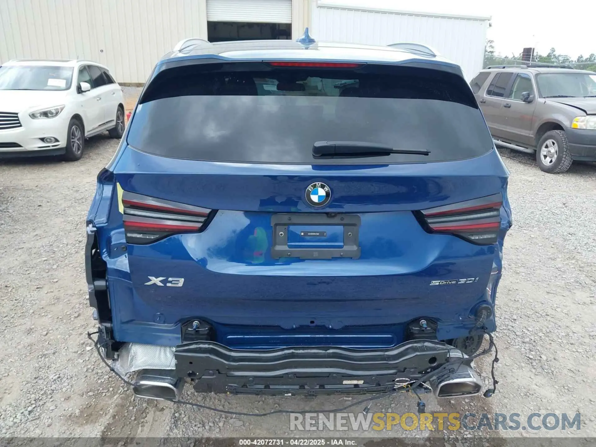 17 Photograph of a damaged car 5UX43DP00R9U75600 BMW X3 2024
