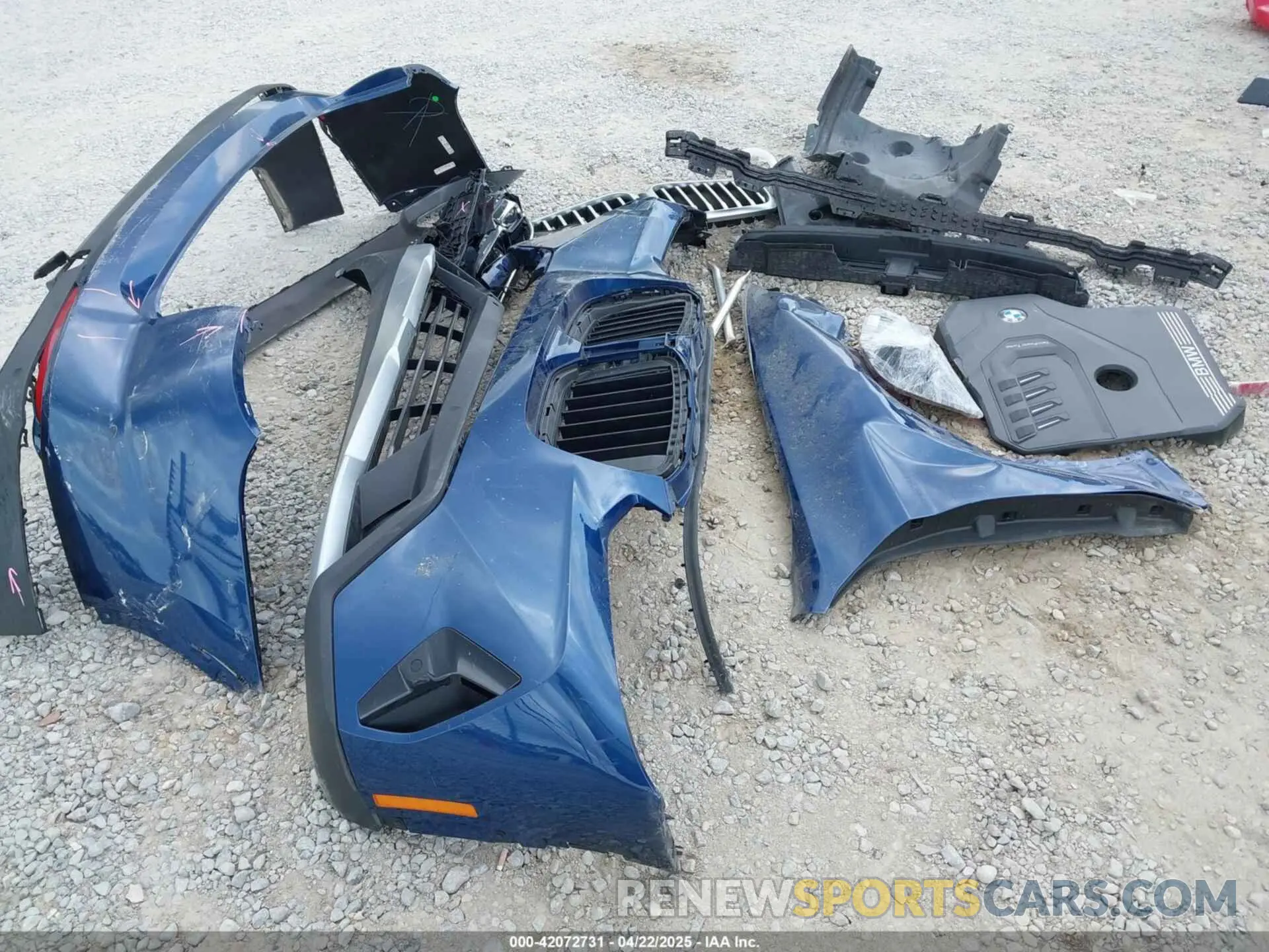 21 Photograph of a damaged car 5UX43DP00R9U75600 BMW X3 2024