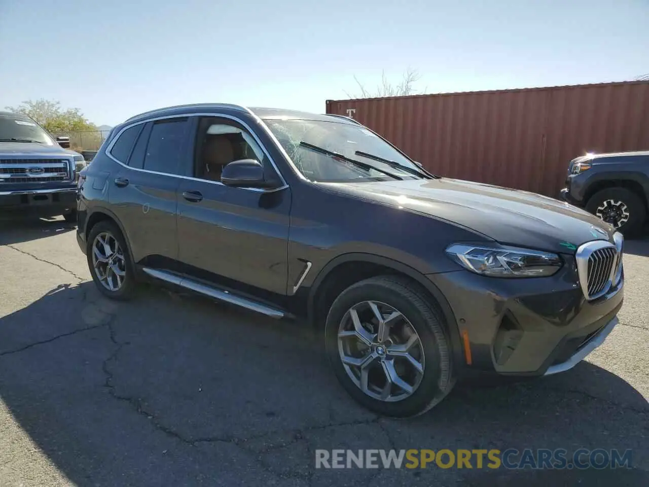 4 Photograph of a damaged car 5UX43DP00R9V00382 BMW X3 2024