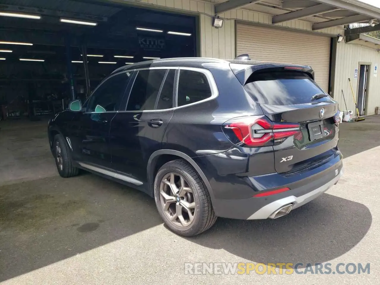 2 Photograph of a damaged car 5UX43DP01R9V52605 BMW X3 2024