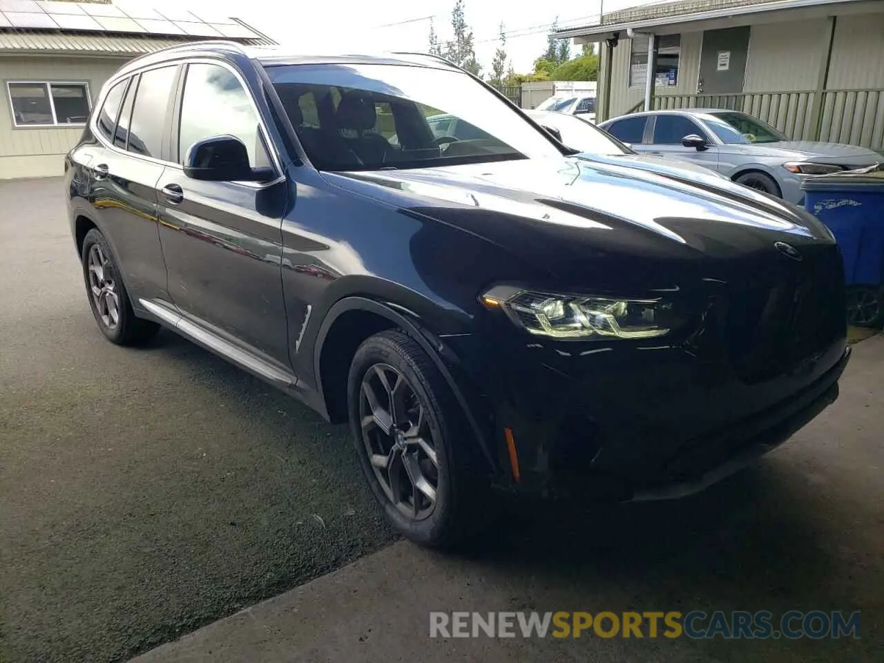 4 Photograph of a damaged car 5UX43DP01R9V52605 BMW X3 2024