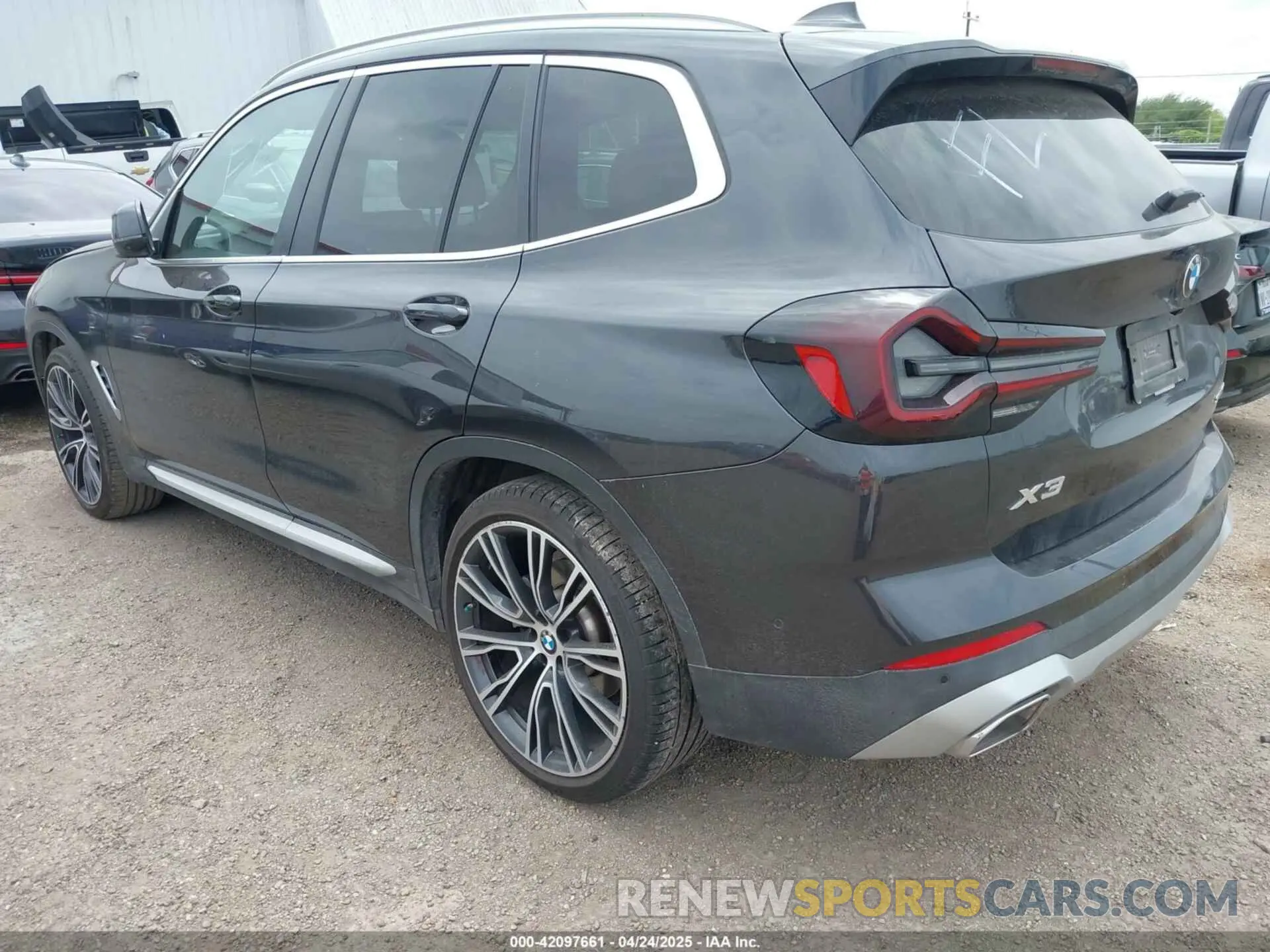 3 Фотография поврежденного автомобиля 5UX43DP02R9U52335 BMW X3 2024