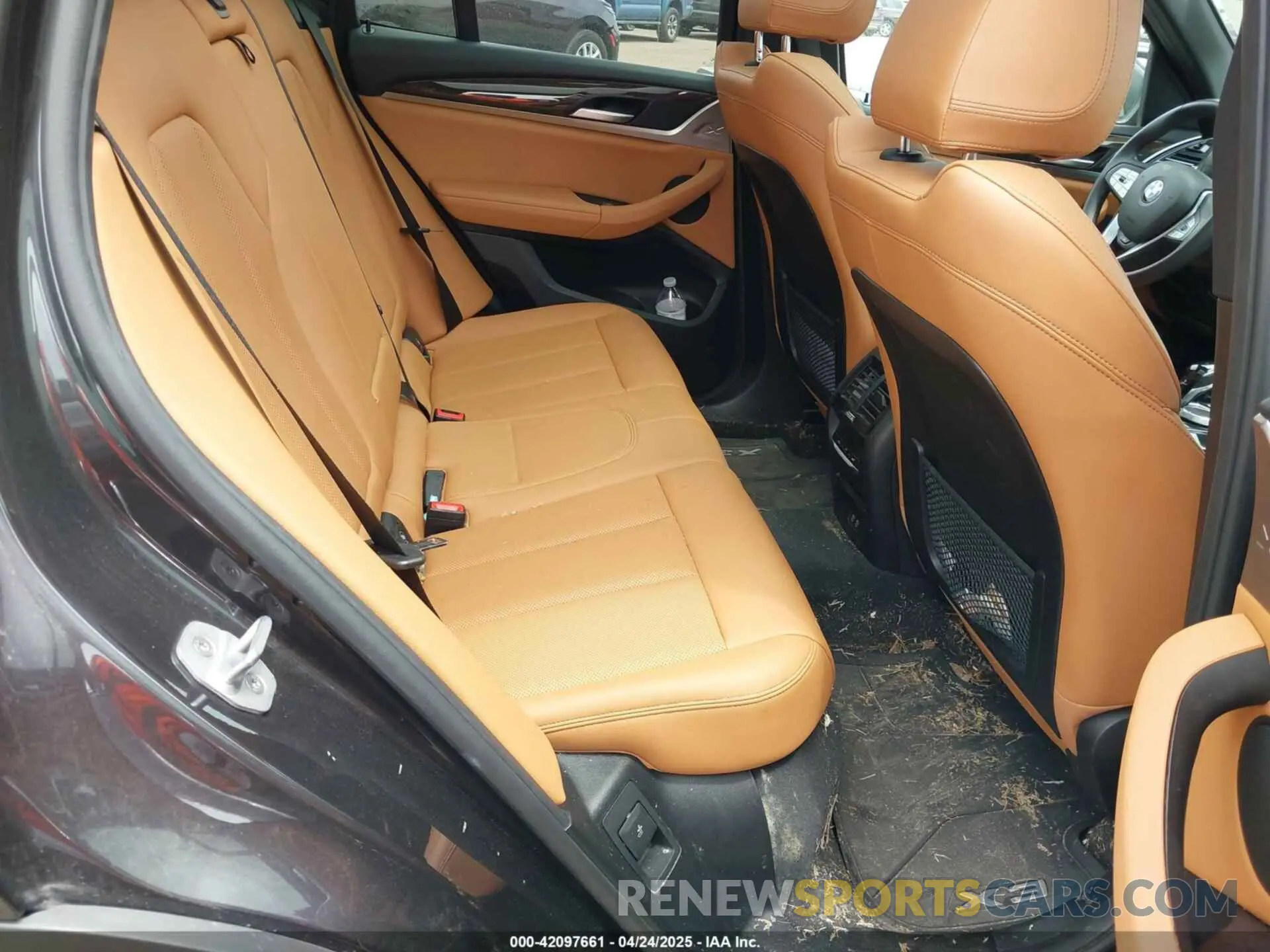 8 Фотография поврежденного автомобиля 5UX43DP02R9U52335 BMW X3 2024