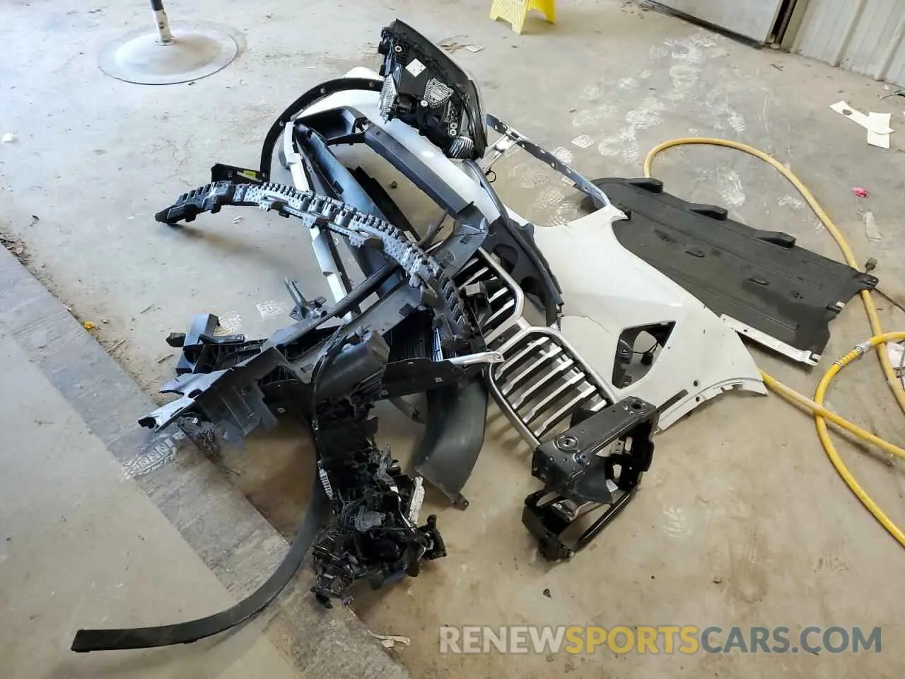 13 Фотография поврежденного автомобиля 5UX43DP02R9X15522 BMW X3 2024
