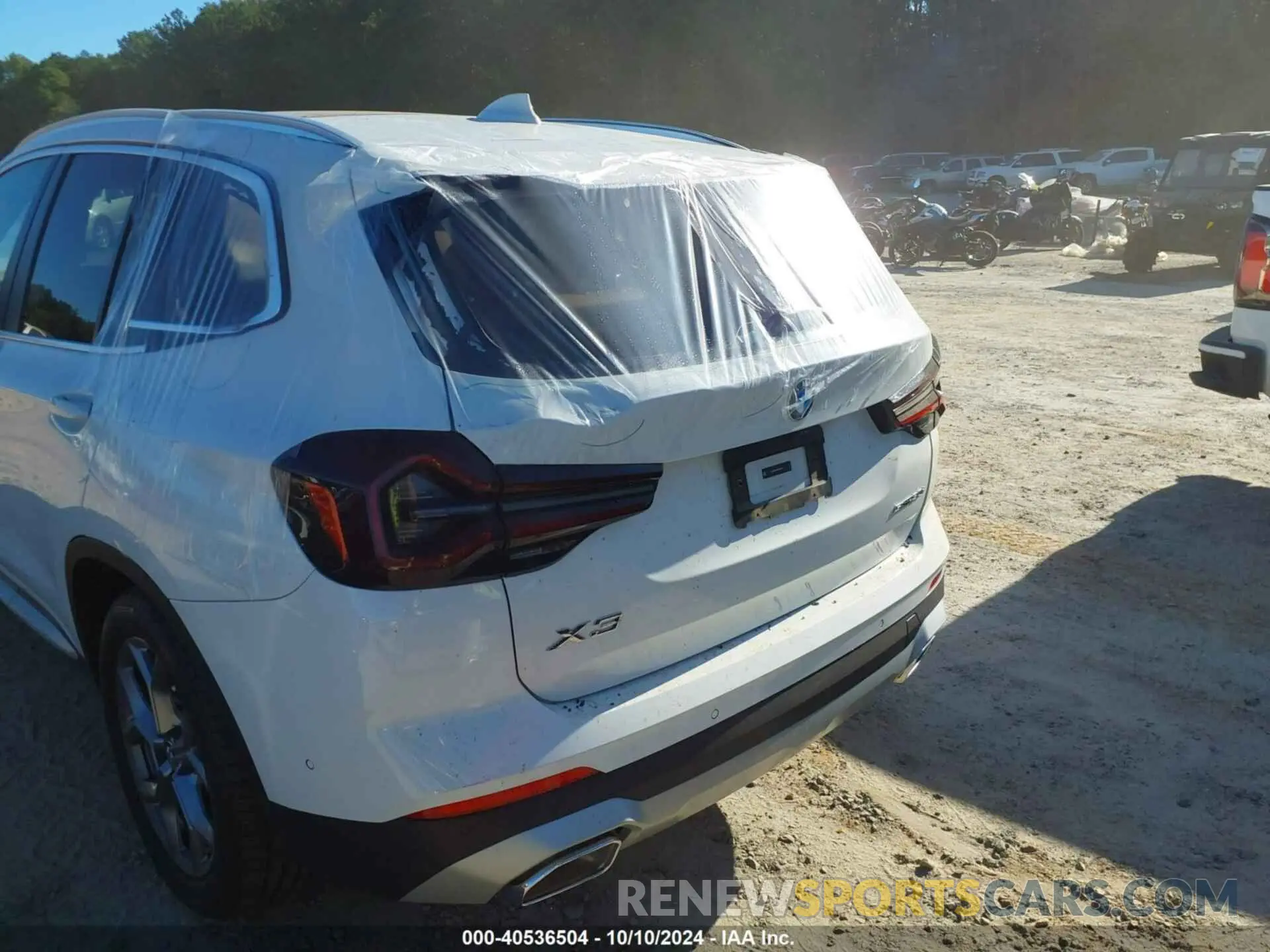 6 Photograph of a damaged car 5UX43DP04R9V93181 BMW X3 2024