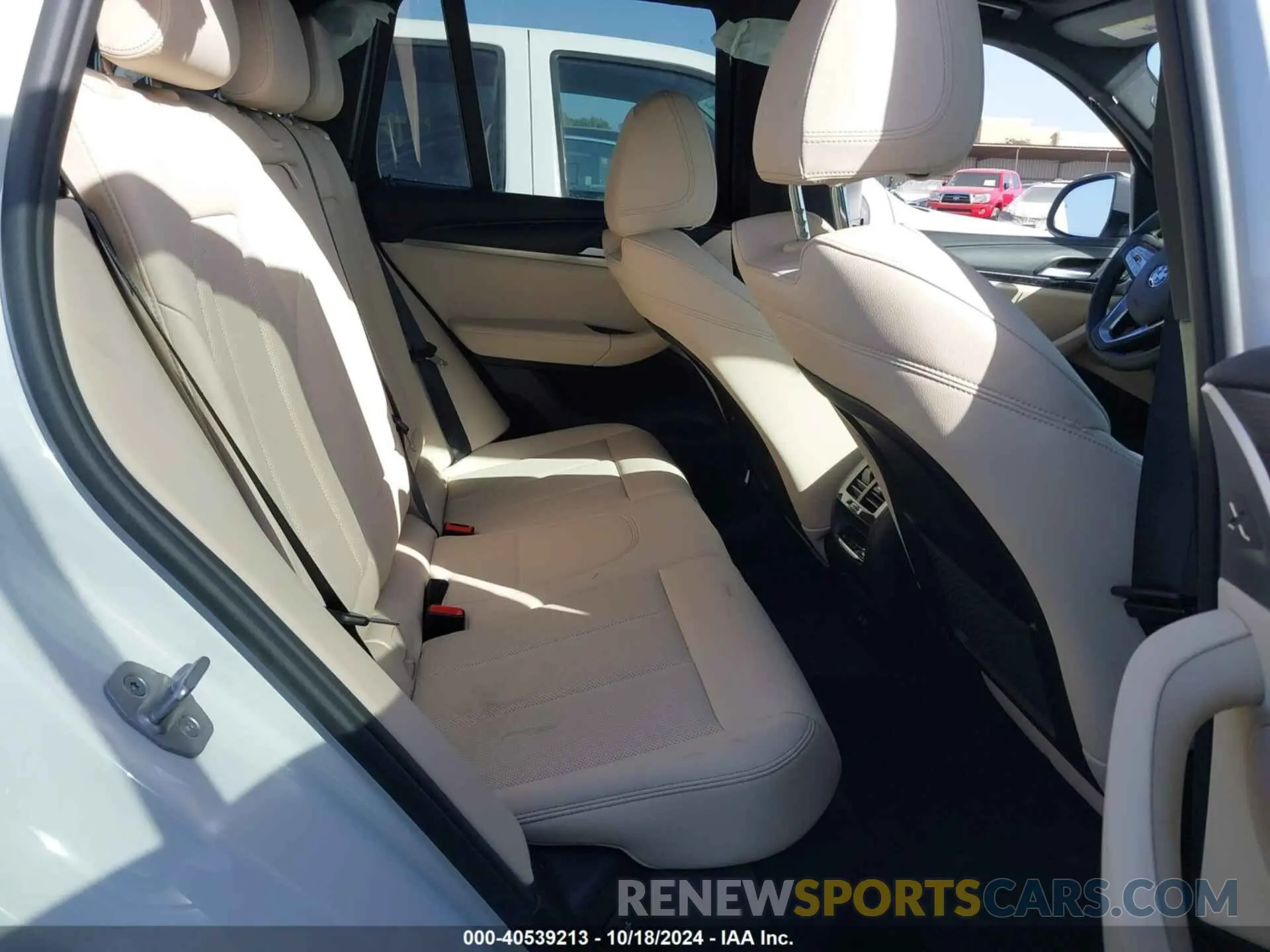 8 Фотография поврежденного автомобиля 5UX43DP04R9W49345 BMW X3 2024