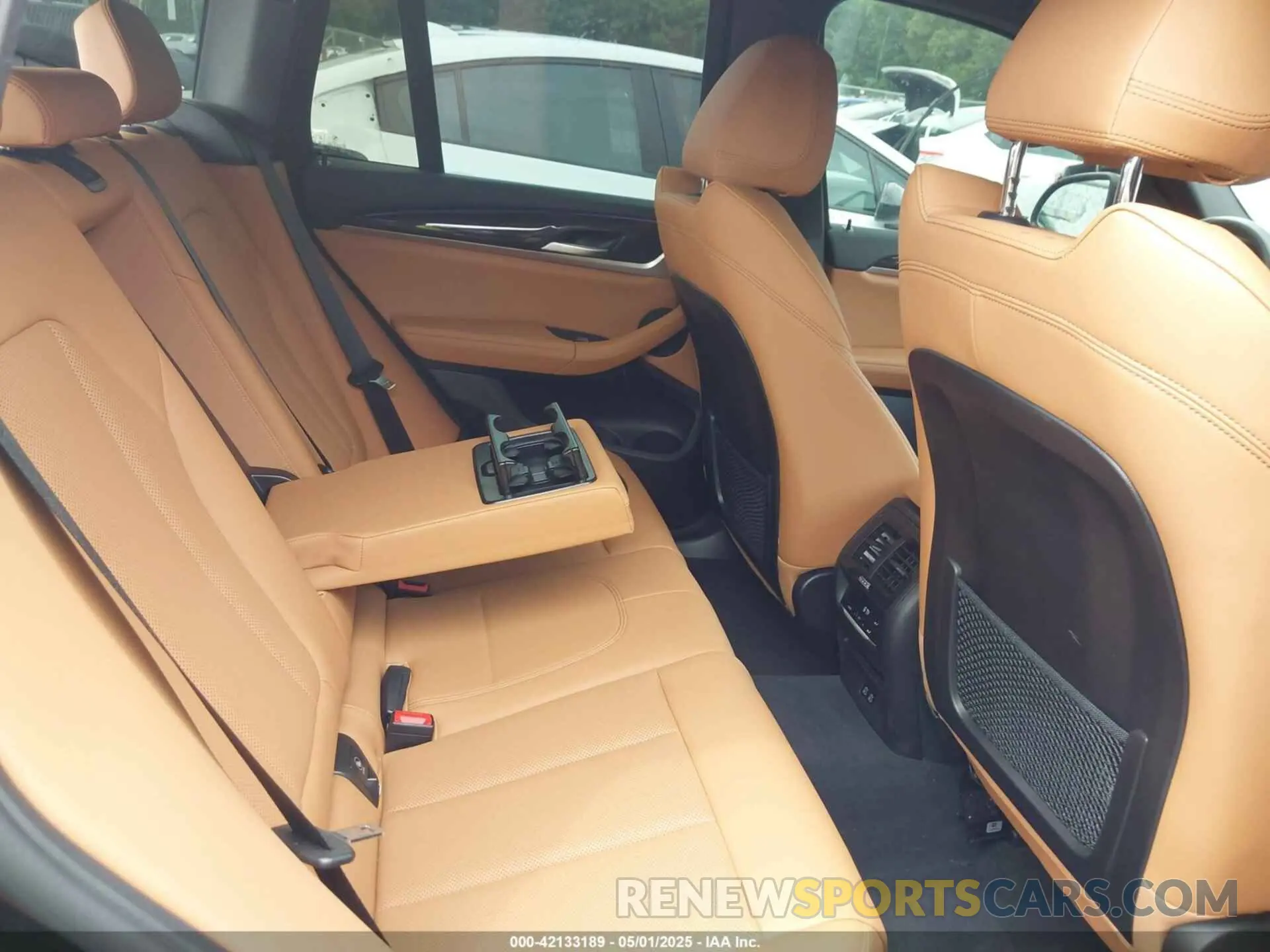 8 Фотография поврежденного автомобиля 5UX43DP05R9V19705 BMW X3 2024