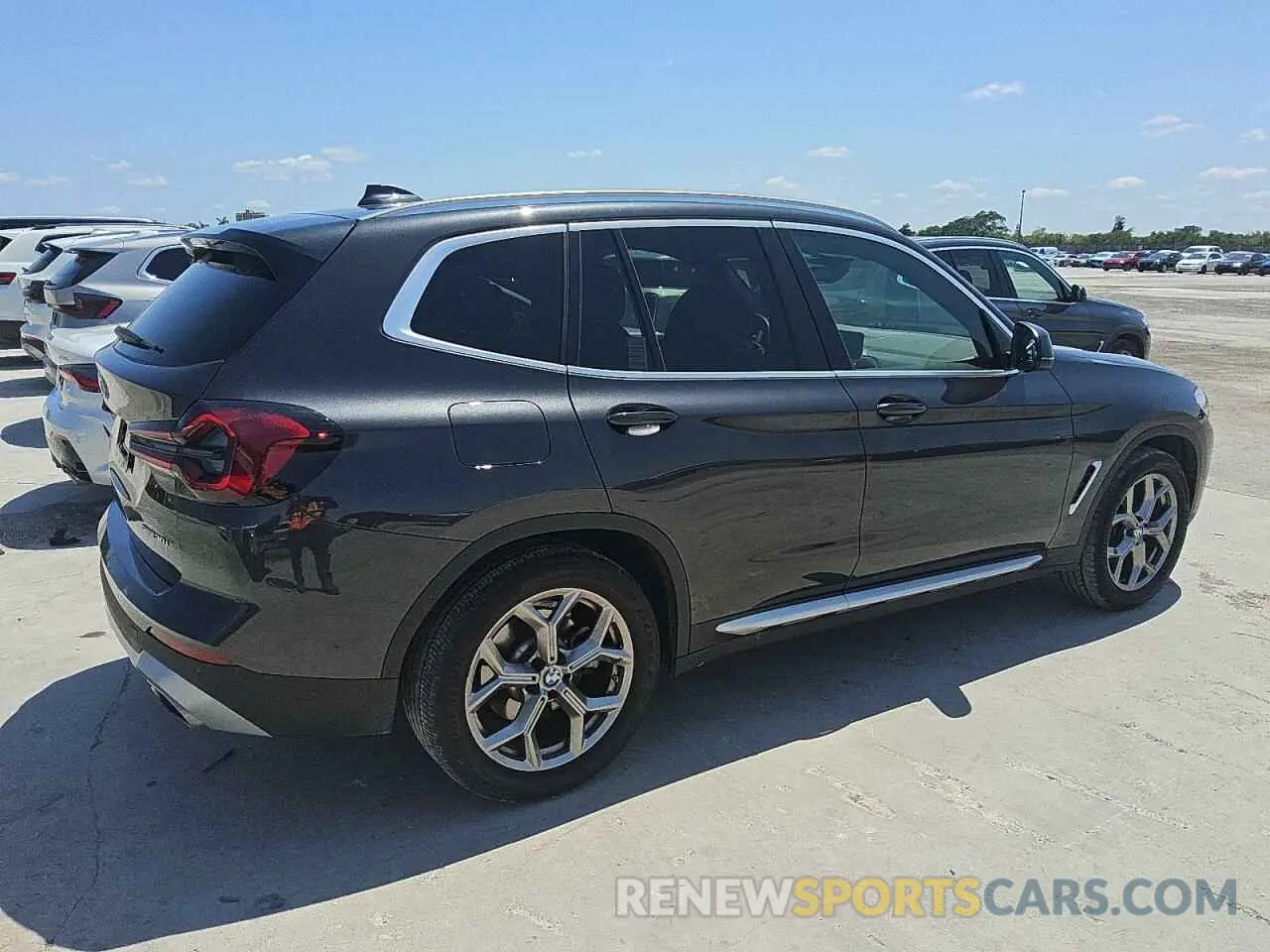 3 Фотография поврежденного автомобиля 5UX43DP05R9X15031 BMW X3 2024