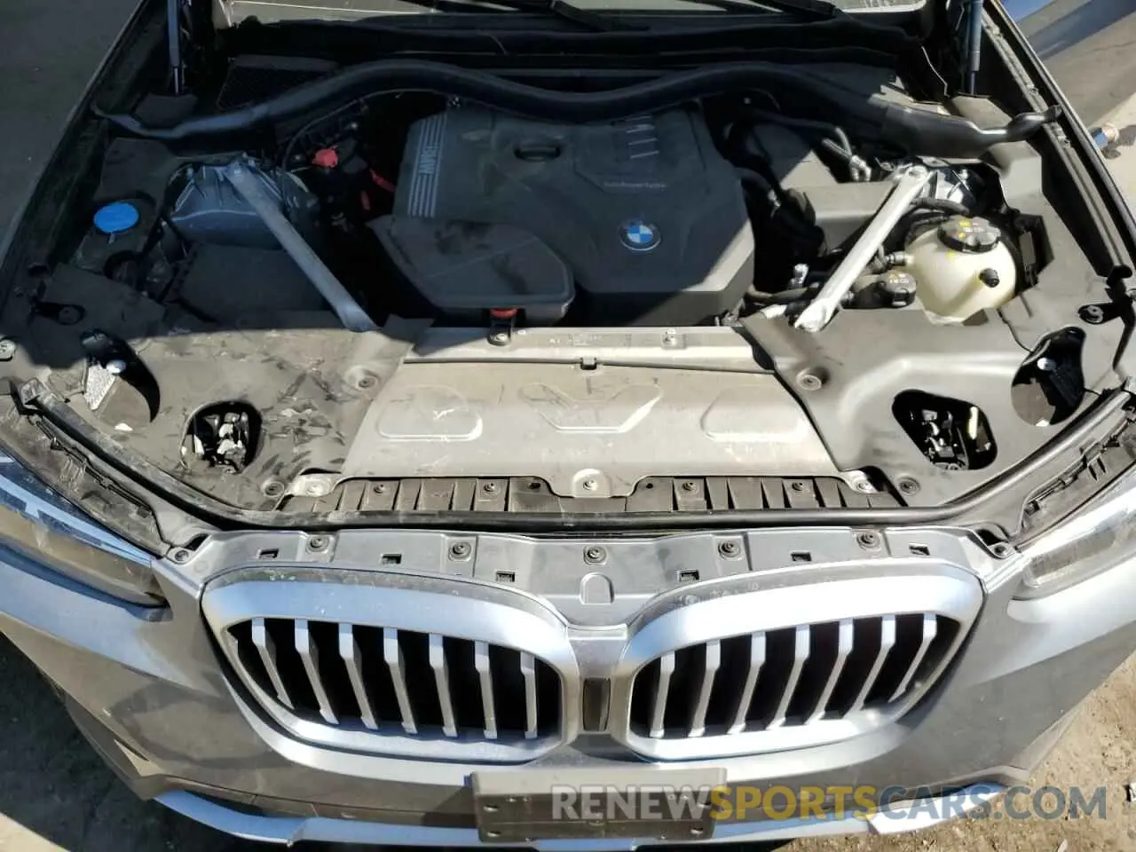 11 Photograph of a damaged car 5UX43DP07R9V34819 BMW X3 2024